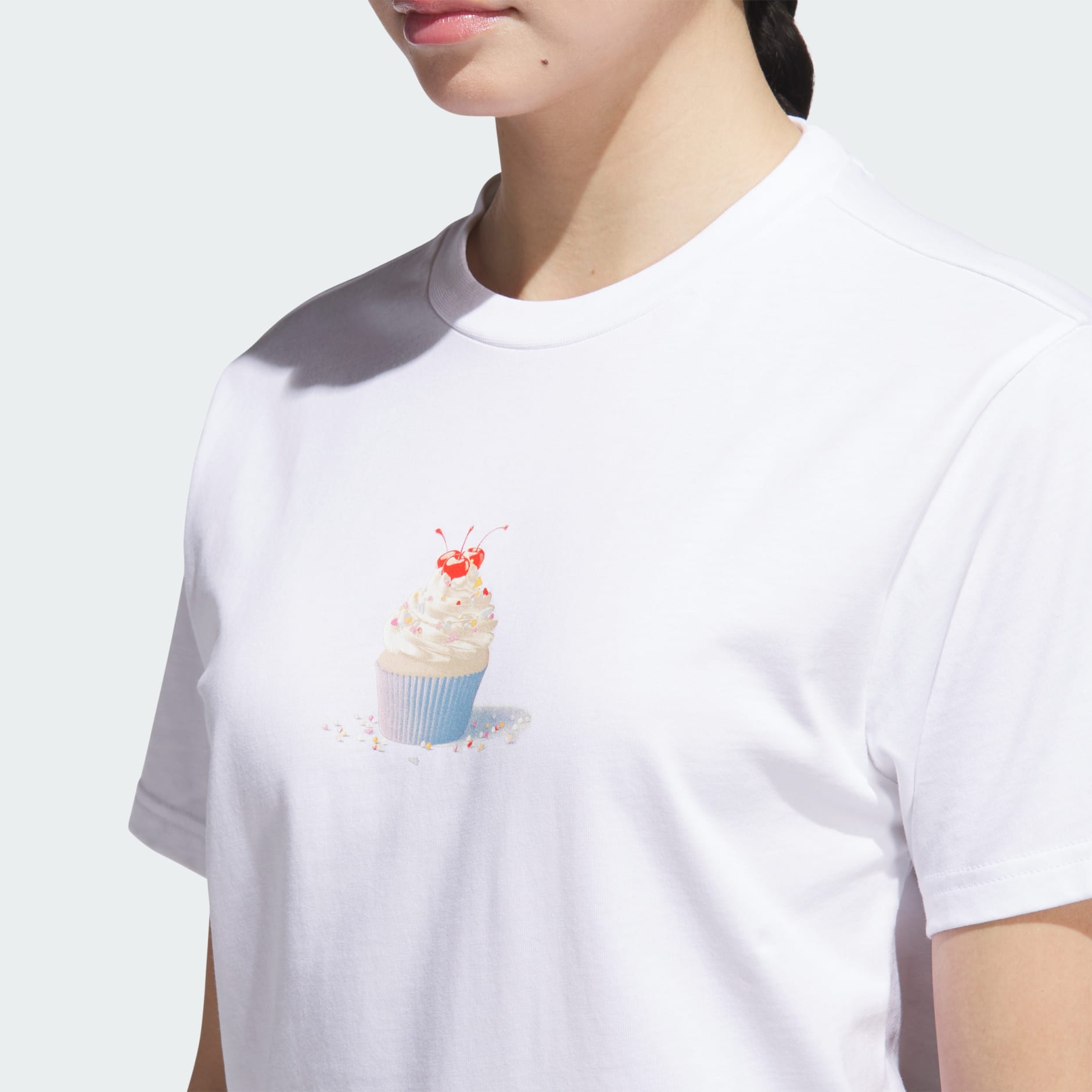 تيشيرت Seasonal Essentials Cupcake Graphic