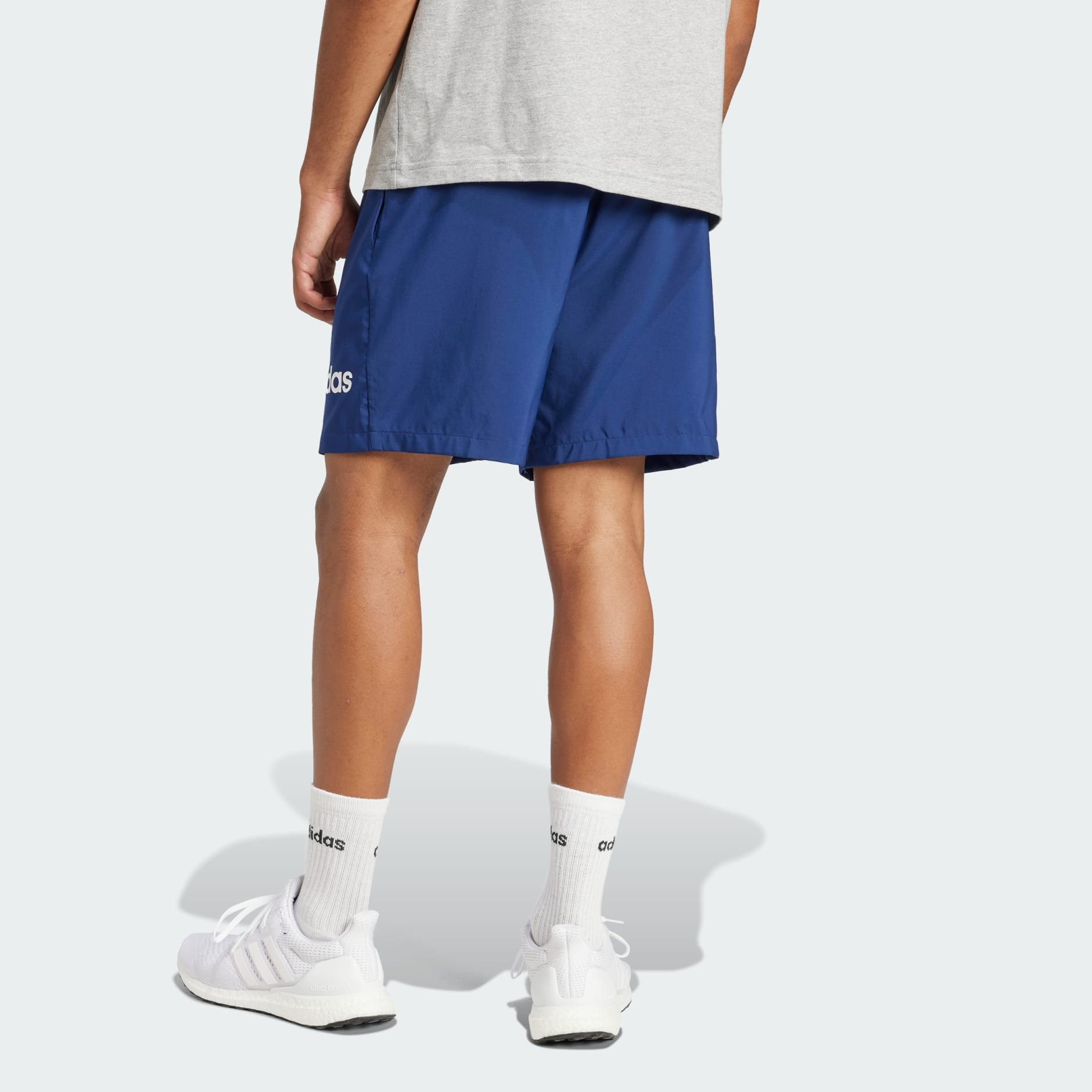 Shorts Essentials Linear Logo