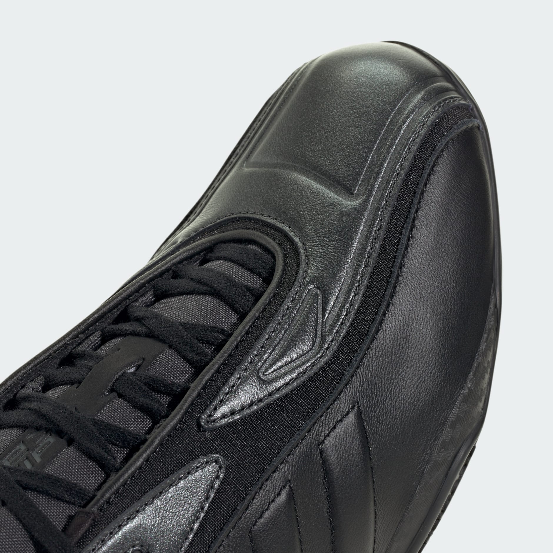 أحذية Adiracer GT