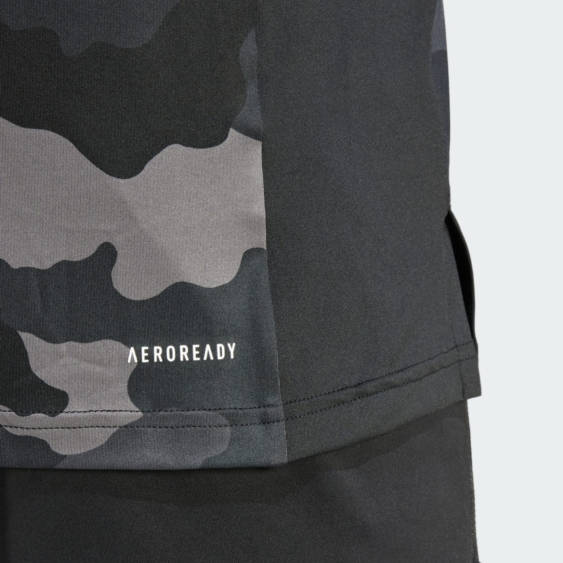 Camiseta Train Essentials Camo Allover Print