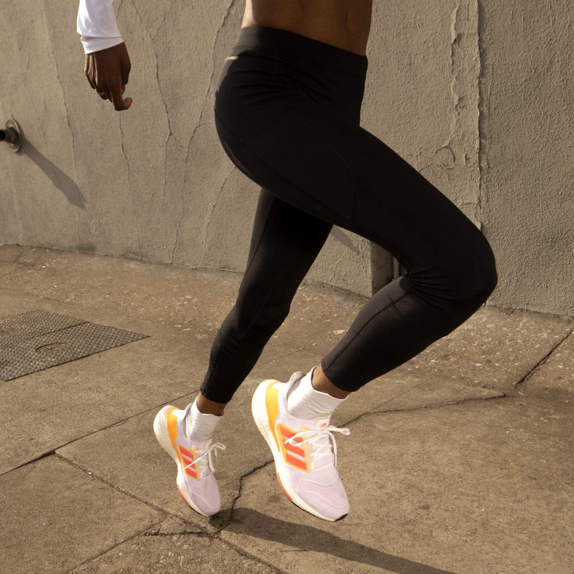 ULTRABOOST 22 SHOES