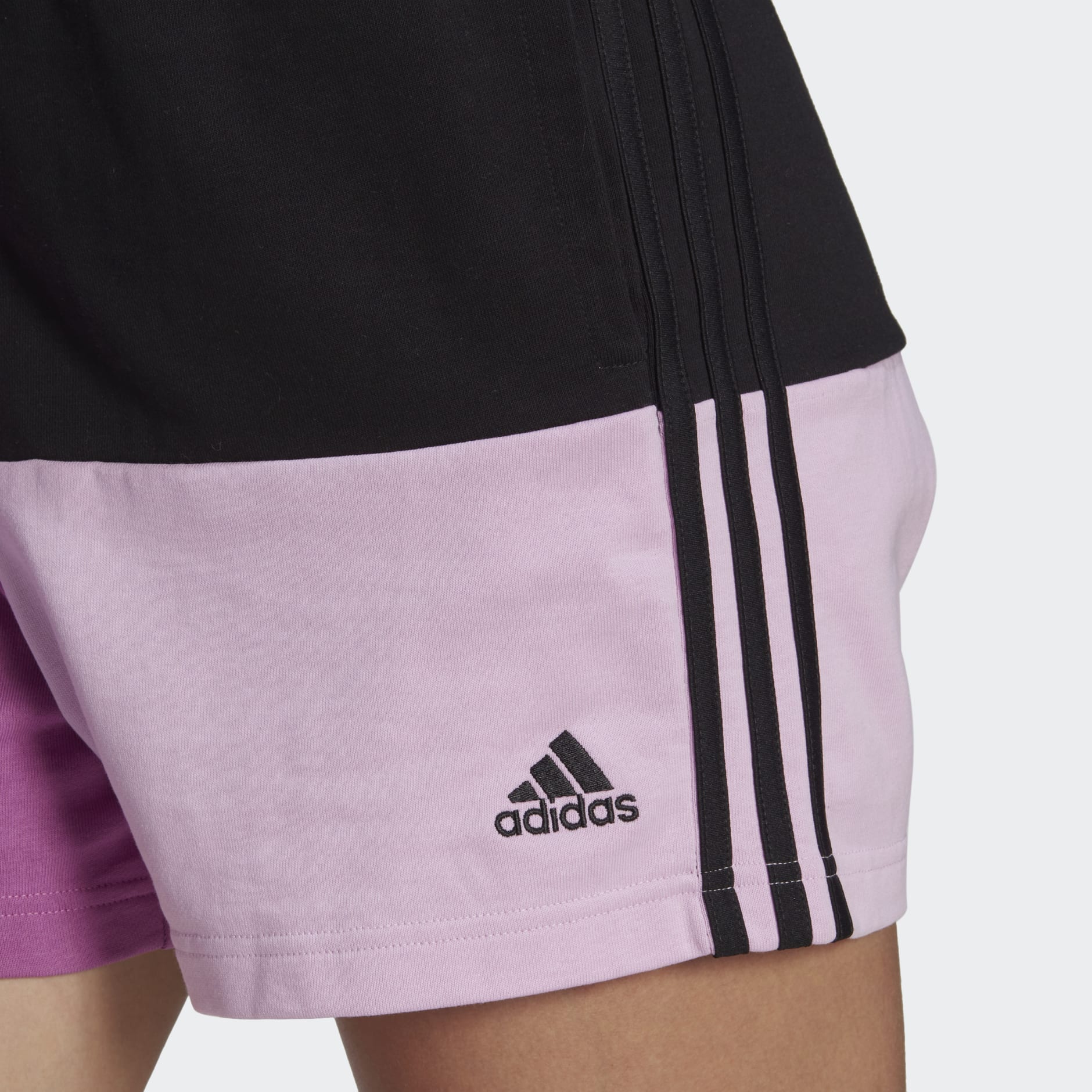 Essentials 3-Stripes Colorblock Oversized Shorts