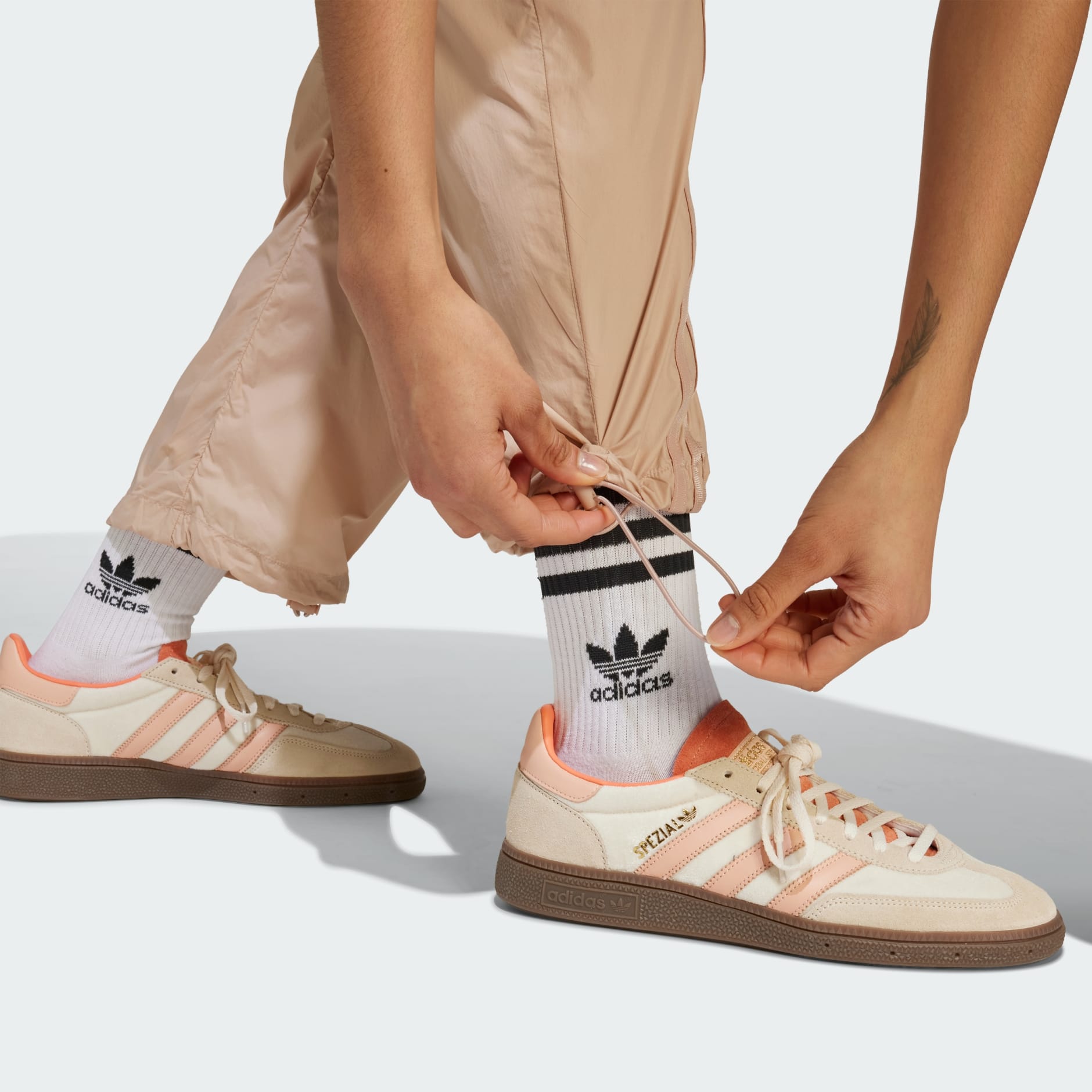 Pantaloni jogger cu talie lată