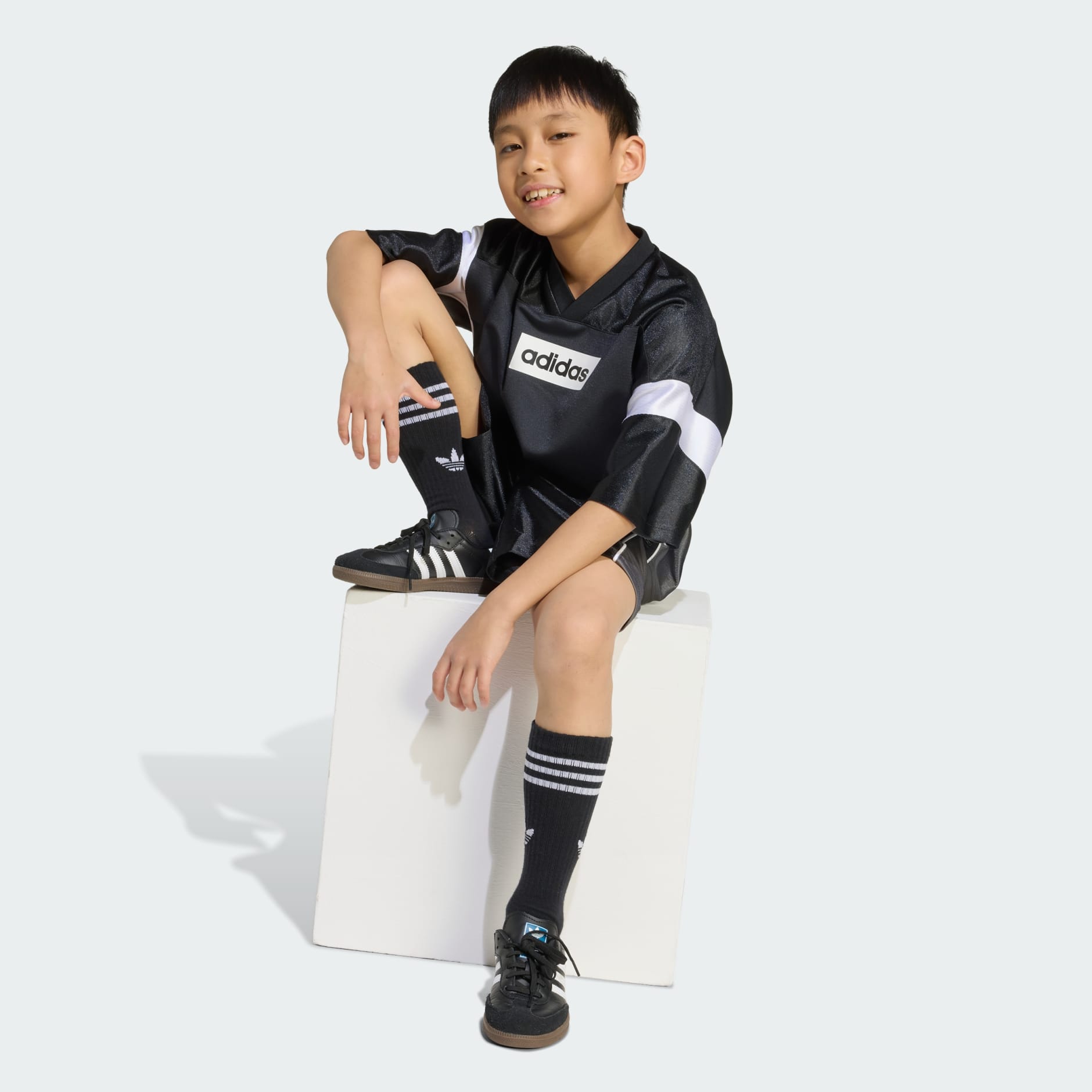 طقم تيشيرت وشورت للأطفال