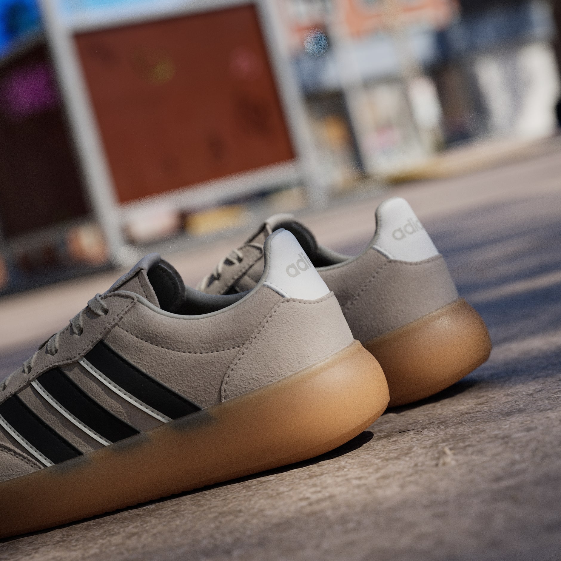 PANTOFI BARREDA DECODE