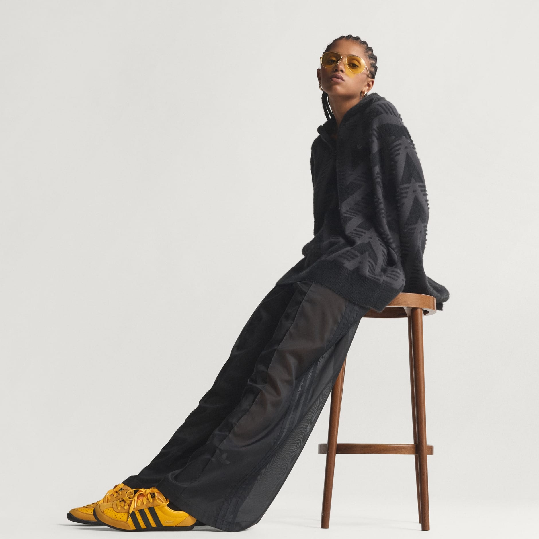 PULOVER TRICOTAT CU FERMOAR PE JUMĂTATE