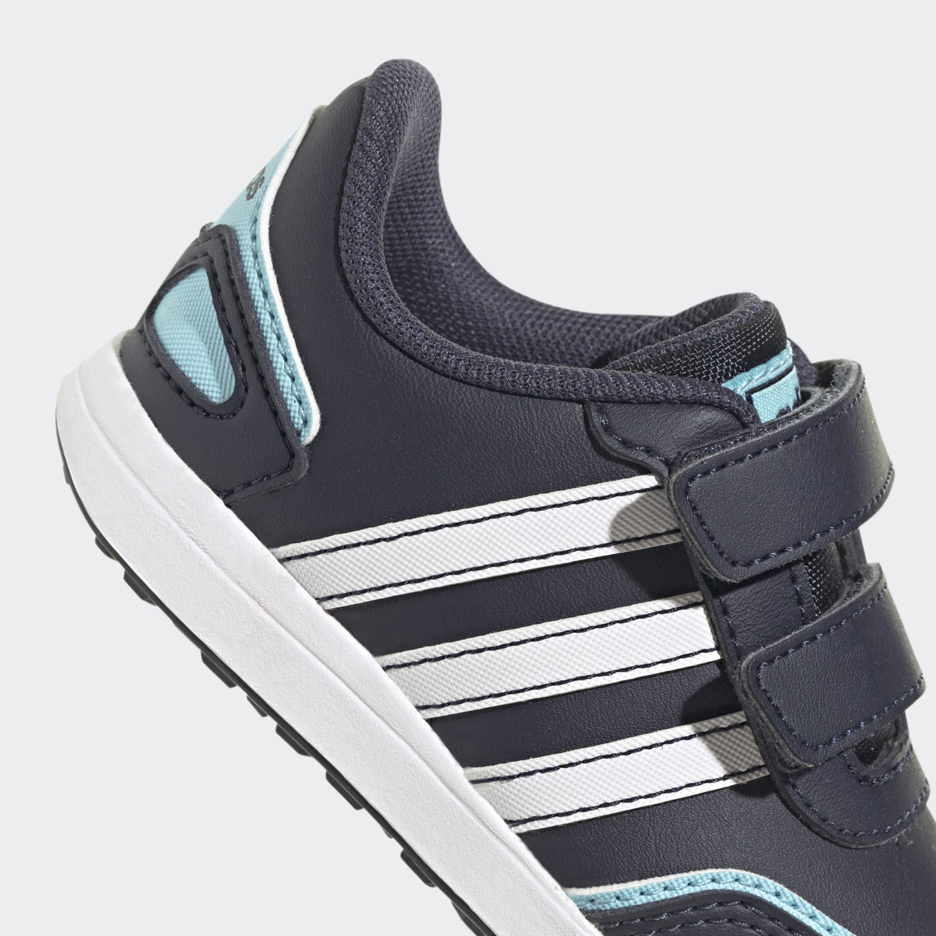VS Switch 3 Lifestyle Running Hook and Loop Strap Shoes