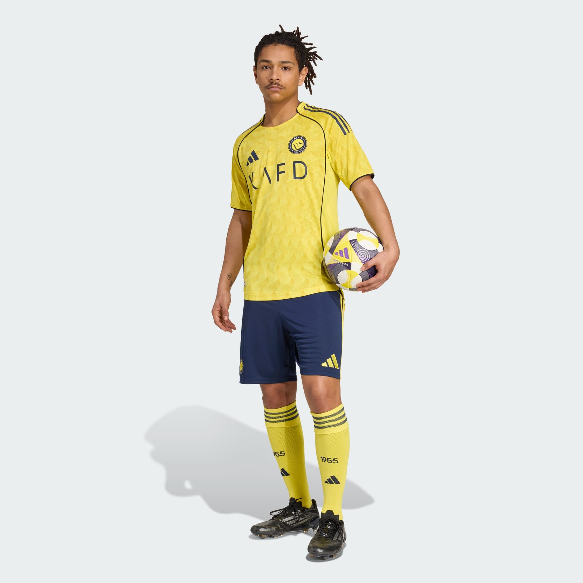 قميص نادي النصر لكرة القدم الأساسي لموسم 25/26 أصلي