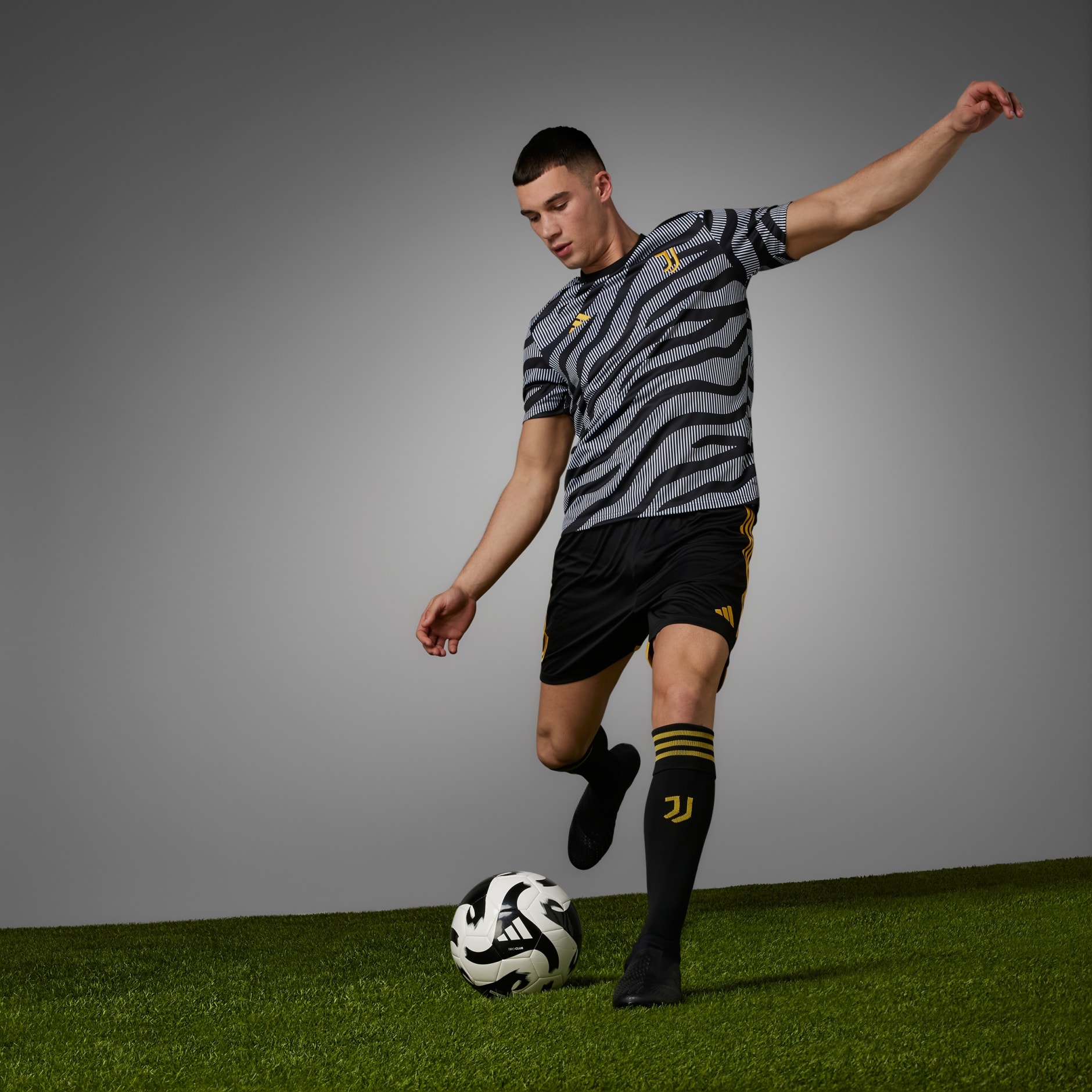 Juventus Pre-Match Jersey