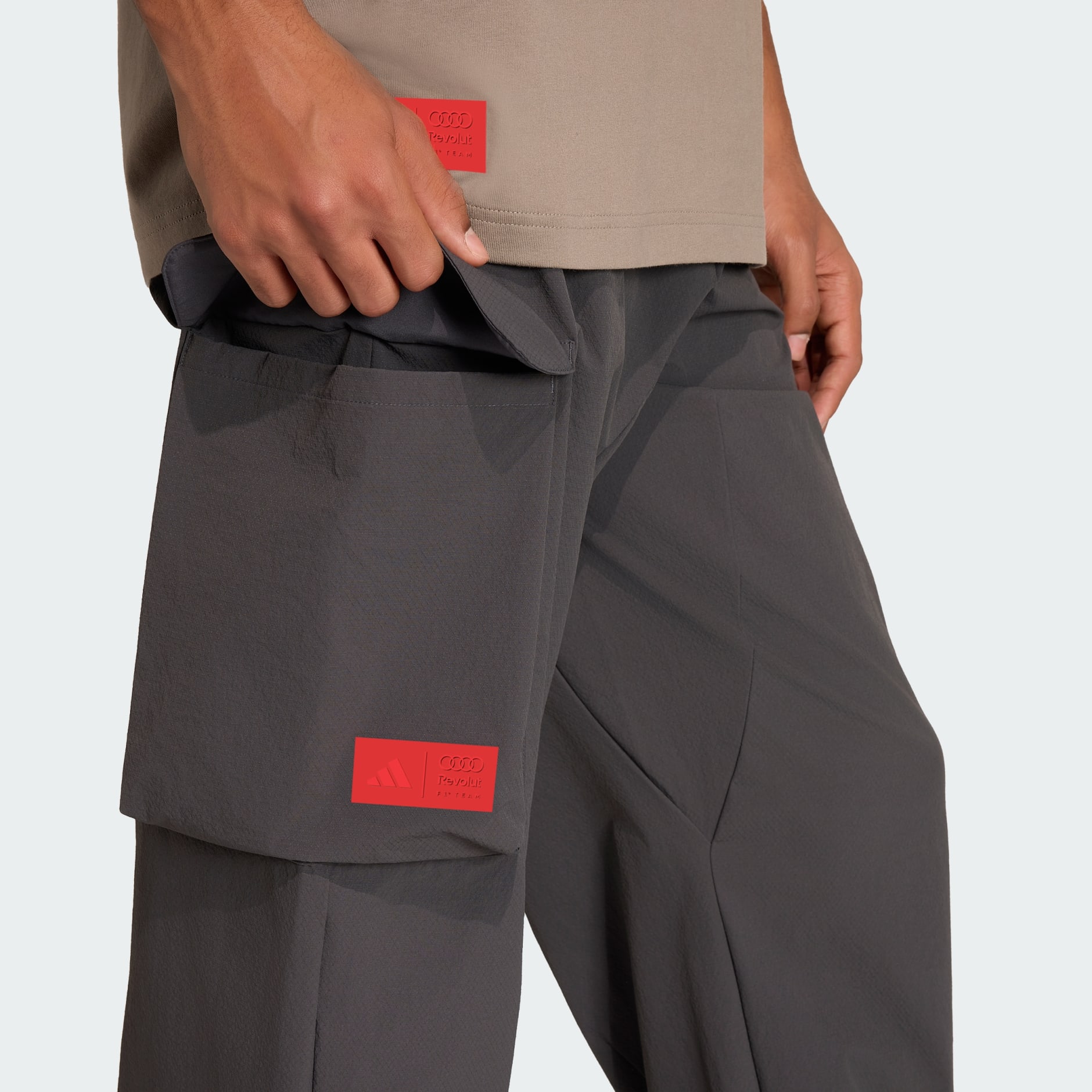 PANTALONI &Icirc;MPLETIȚI ELEVATED AUDI FORMULA ONE TEAM