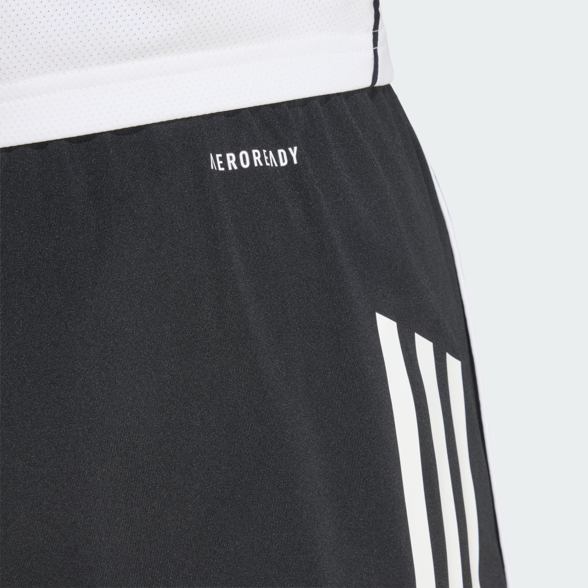 Pantaloni scurți de antrenament adidas Real Madrid Avengers 25/26 Tiro25 Competition