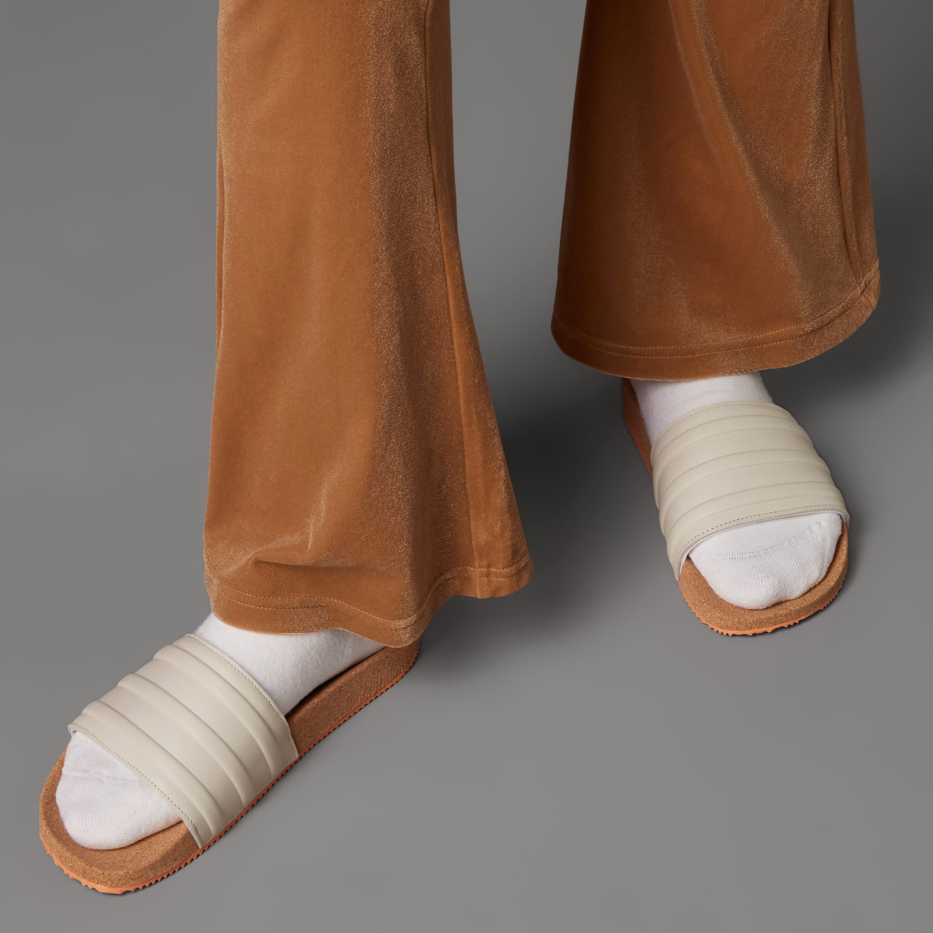 Island Club Adilette Premium Slides