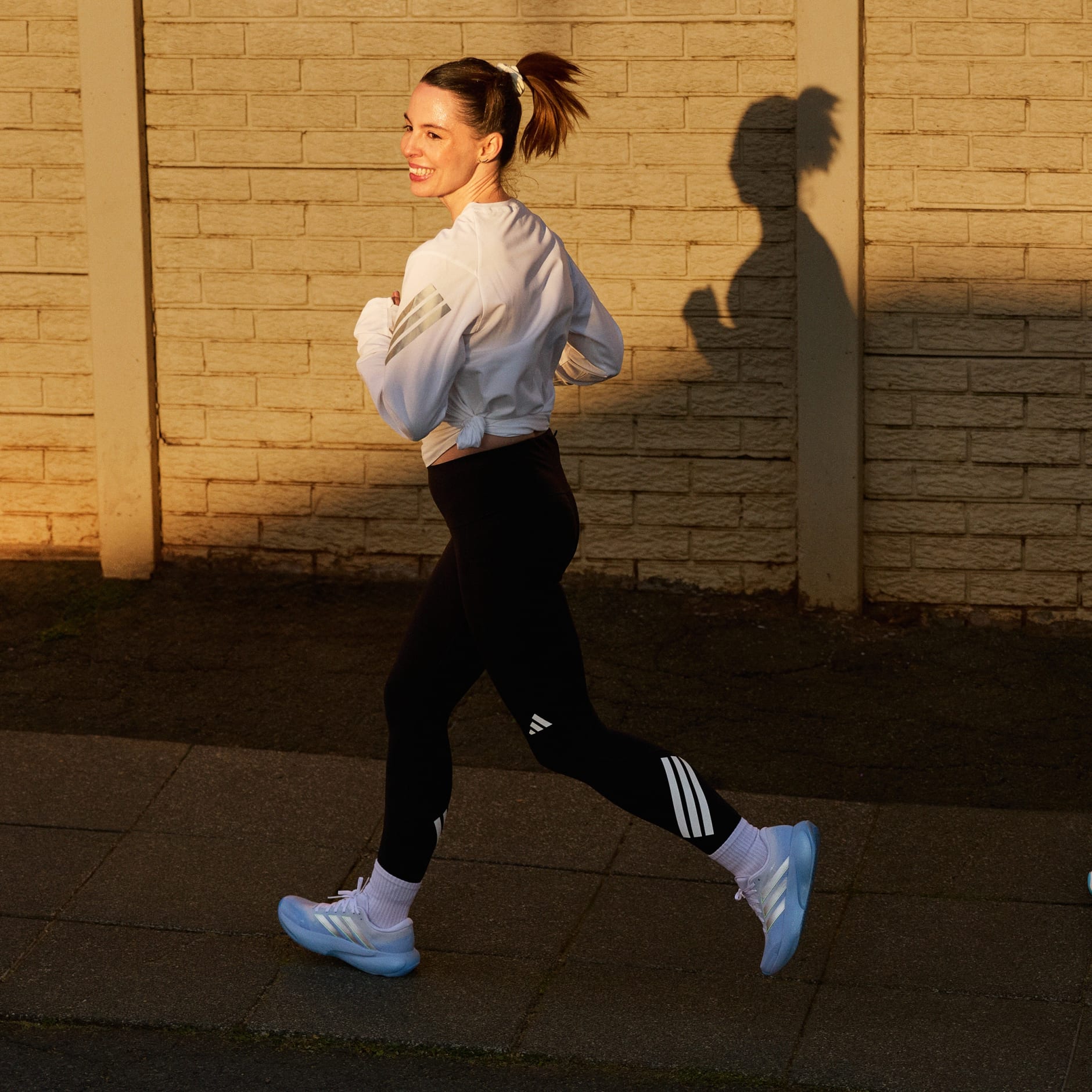 SUPERNOVA RISE 3 RUNNING SHOES