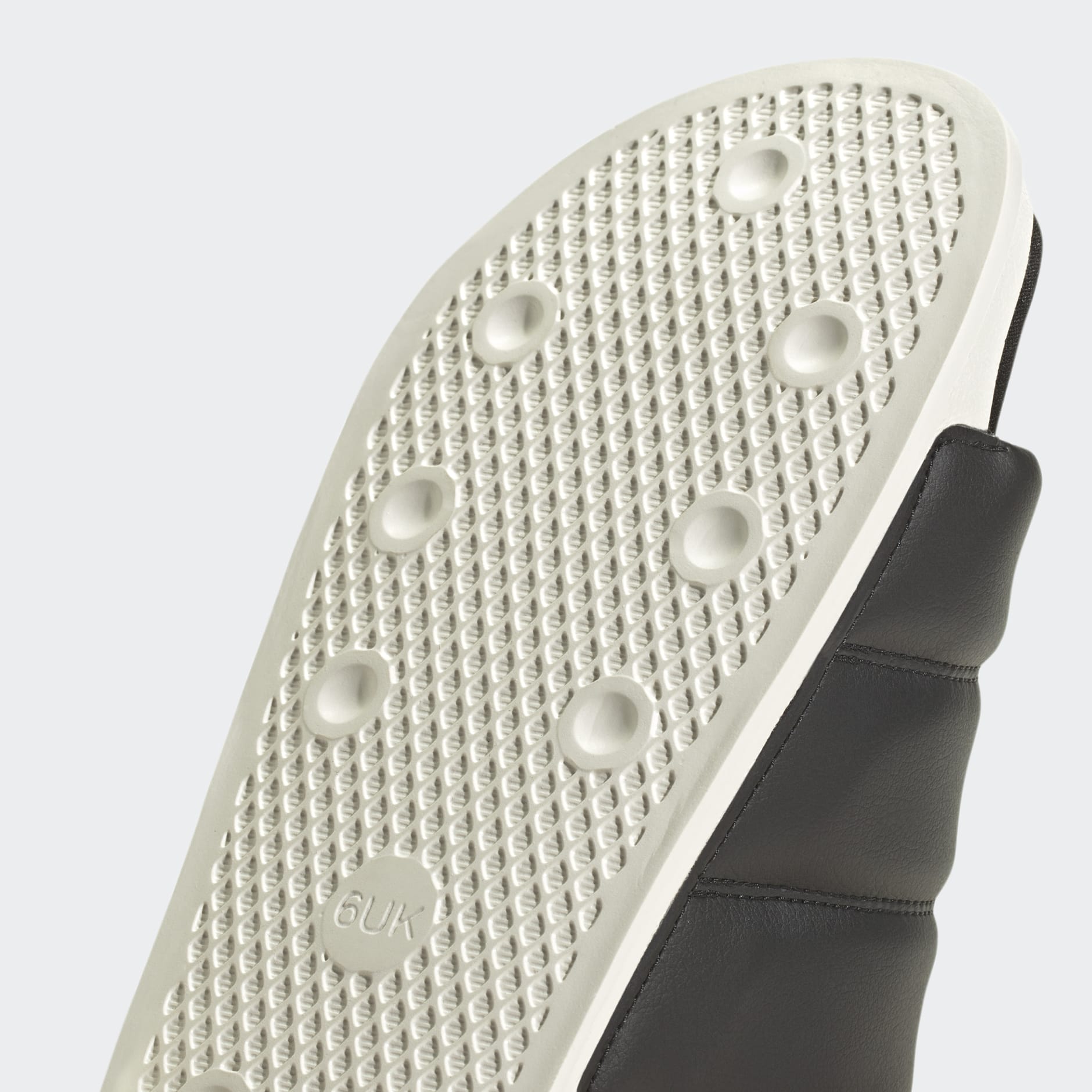 Adilette Essential Slides
