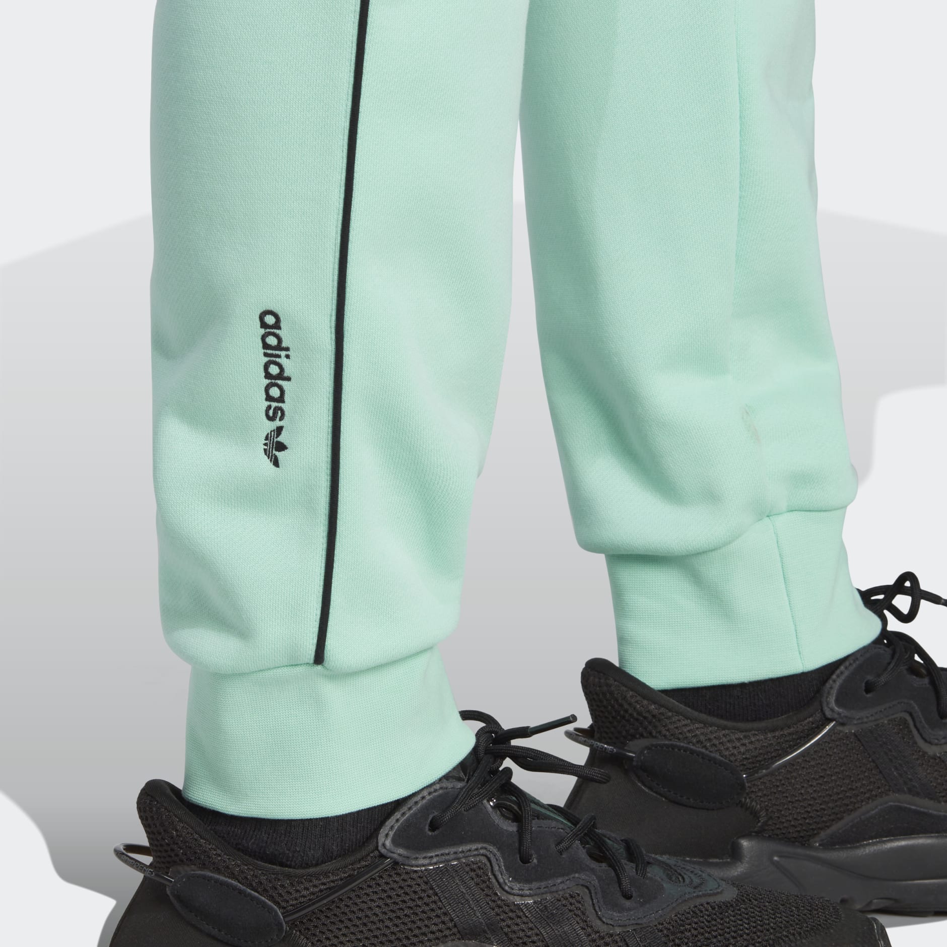 adidas Adicolor Seasonal Archive Sweat Pants - Green | adidas ZA