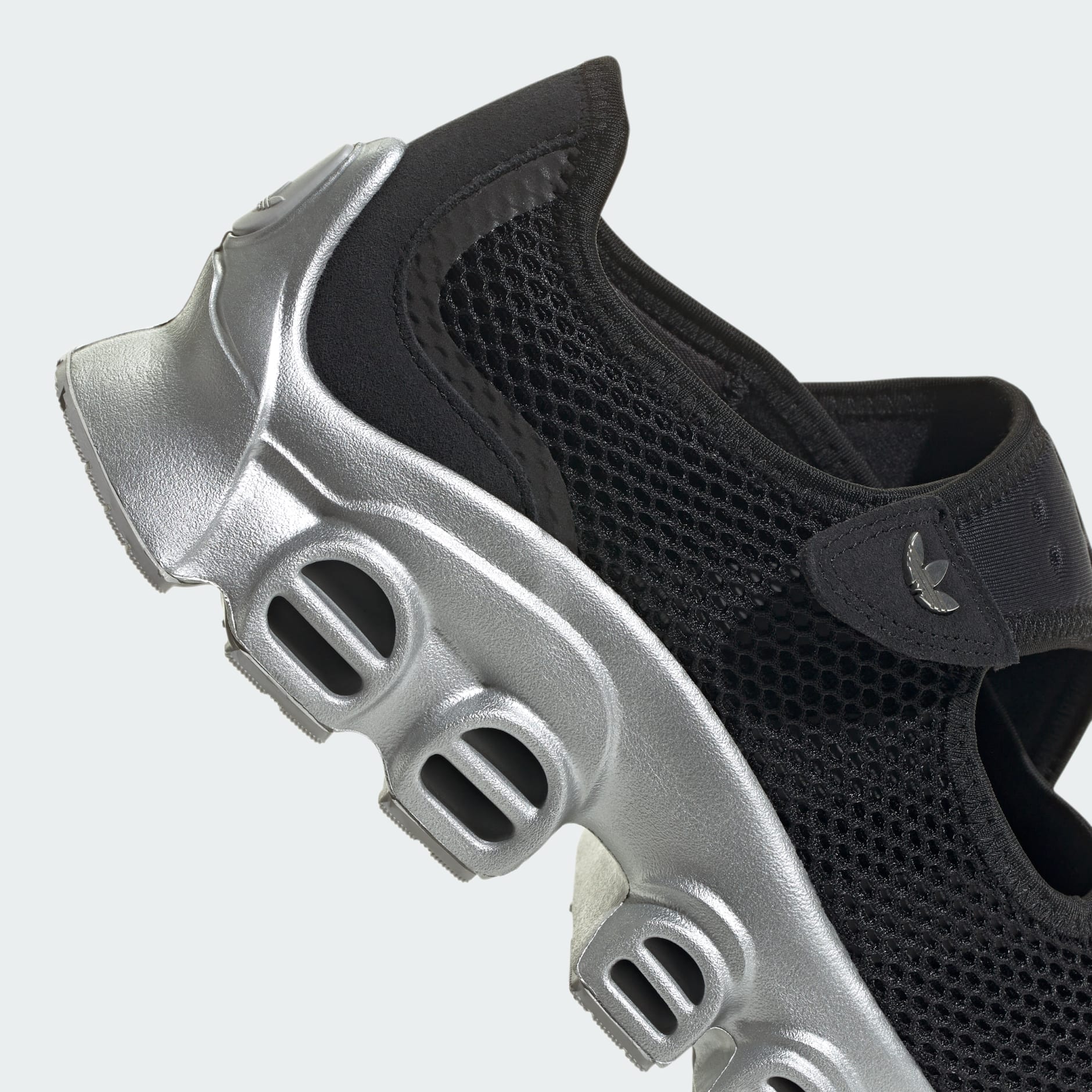 Adifom Megajane 運動鞋