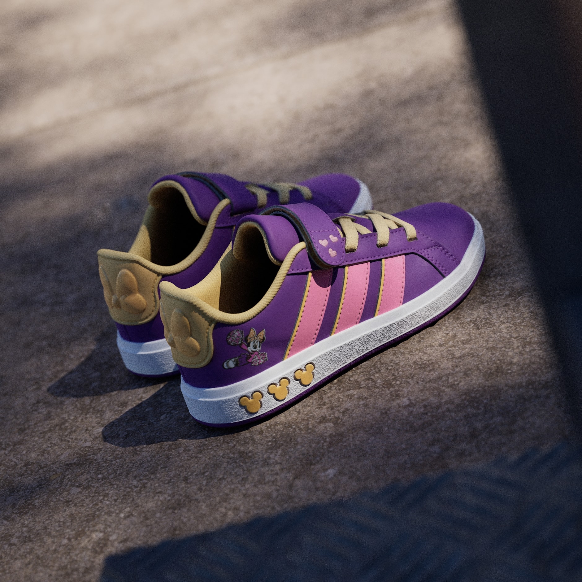 Chaussure adidas Disney Minnie Mouse Grand Court