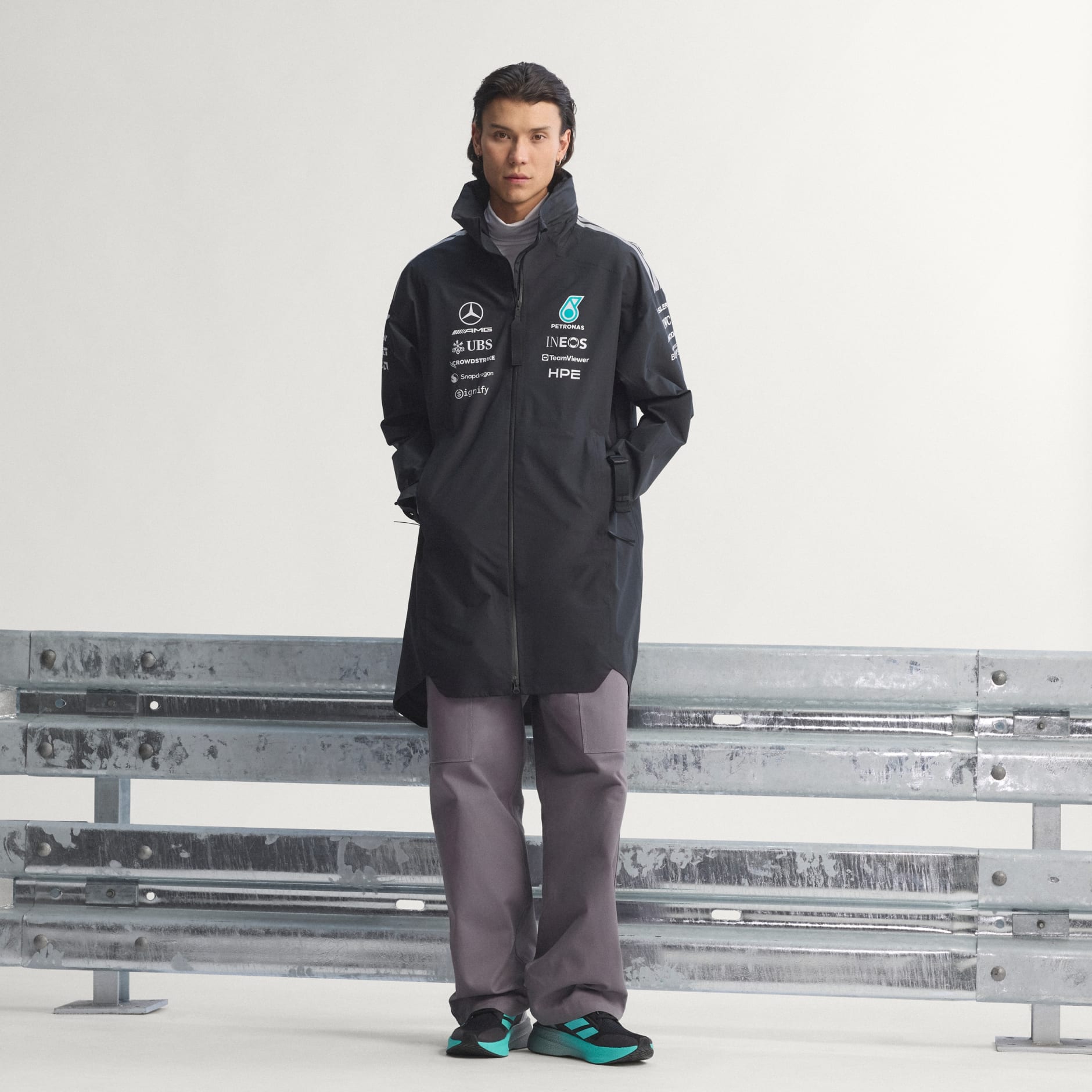 PARKA DE PLOAIE MERCEDES - AMG PETRONAS FORMULA 1 TEAM ENGINEERS