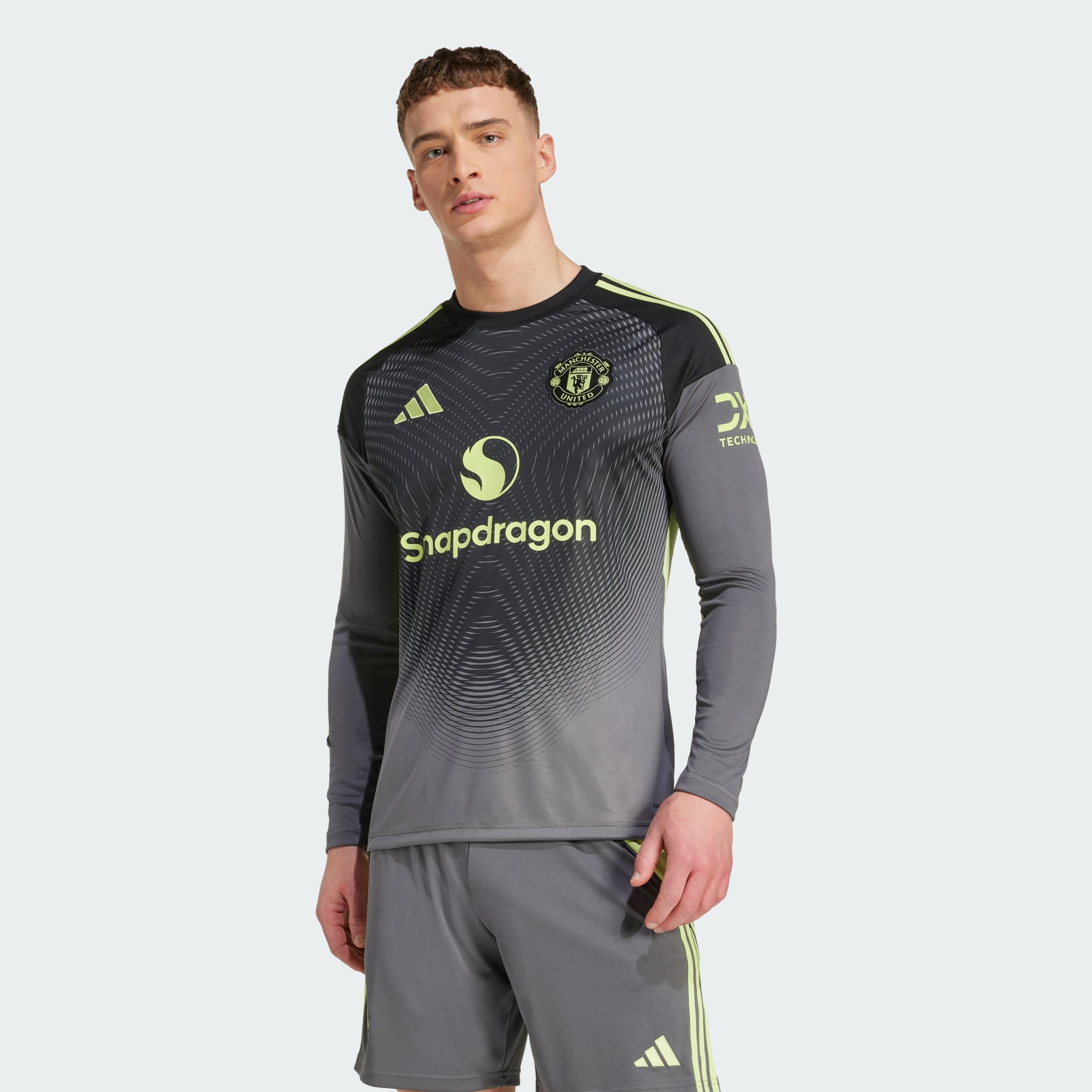 Manchester United 25/26 Long Sleeve Goalkeeper Jersey
