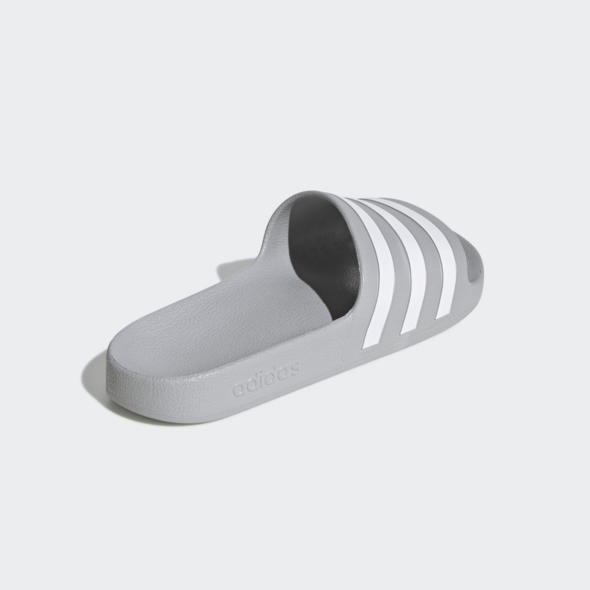 Adilette Aqua Slides
