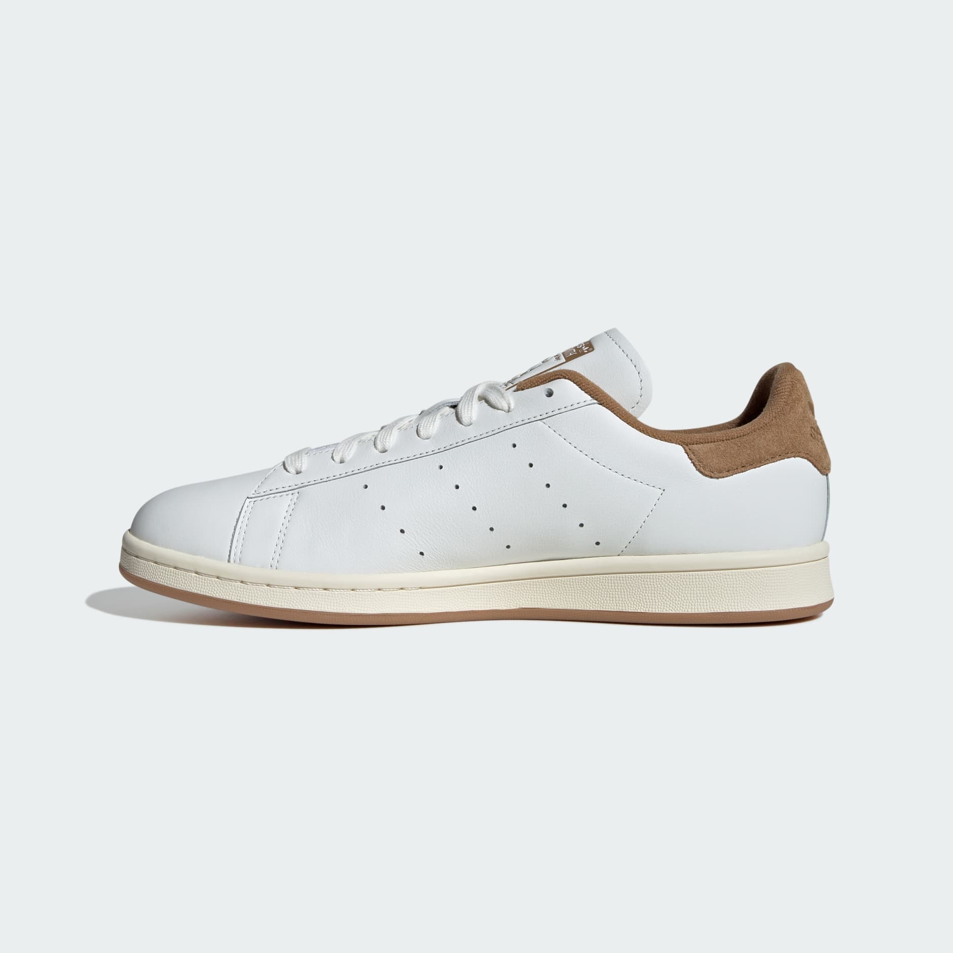 STAN SMITH