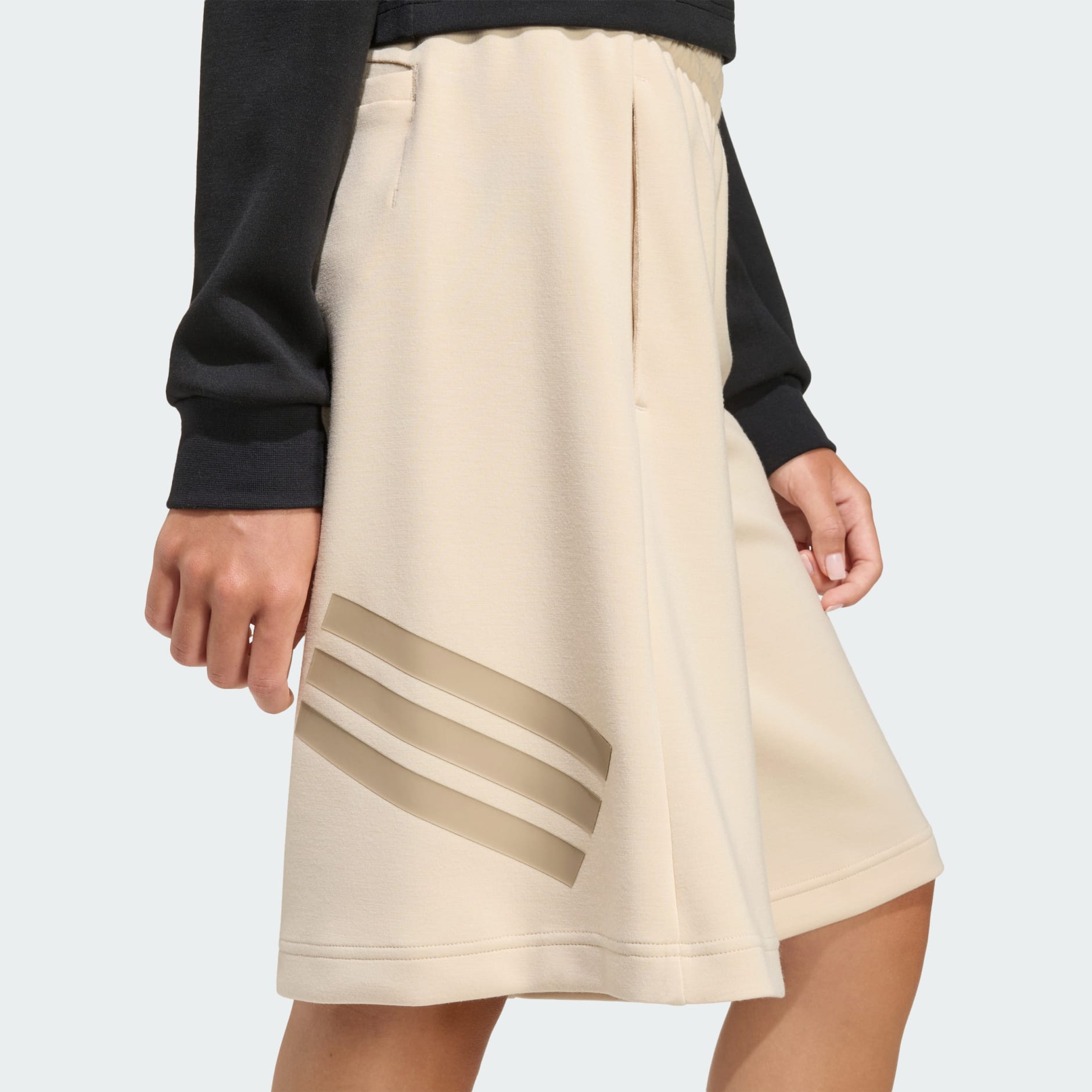 DUŽE KRATKE HLAČE FUTURE ICONS 3 STRIPES