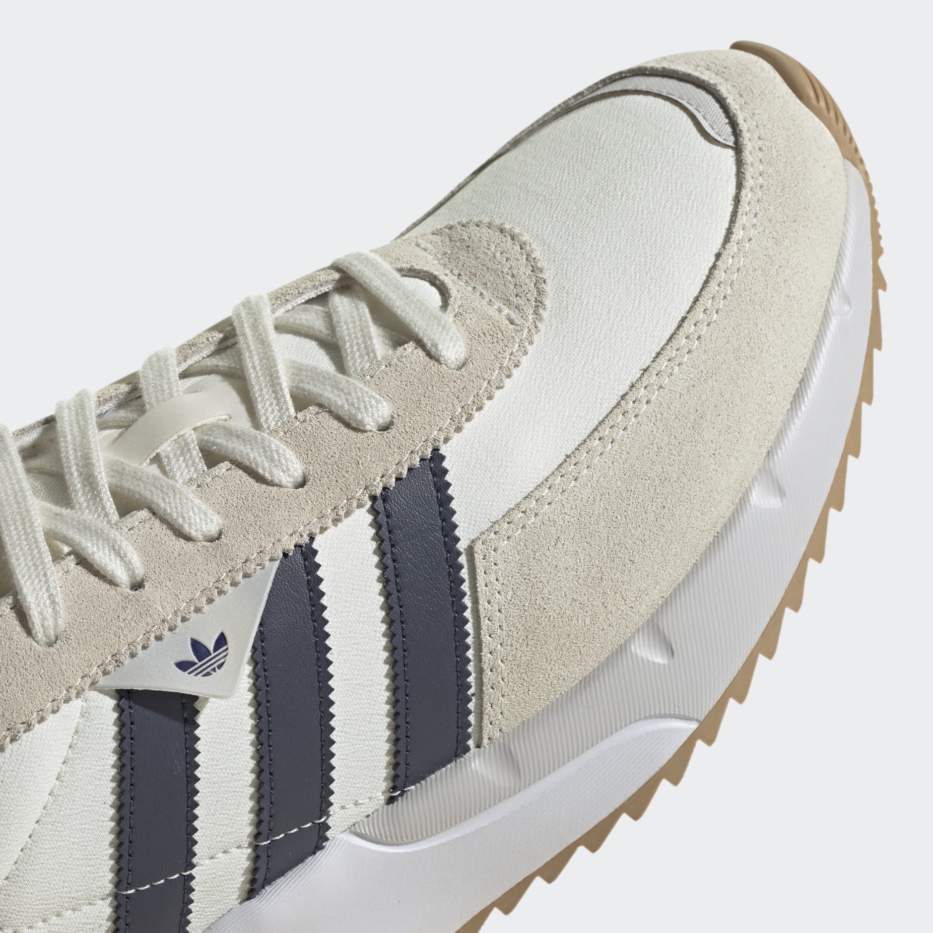 Retropy F2 Shoes