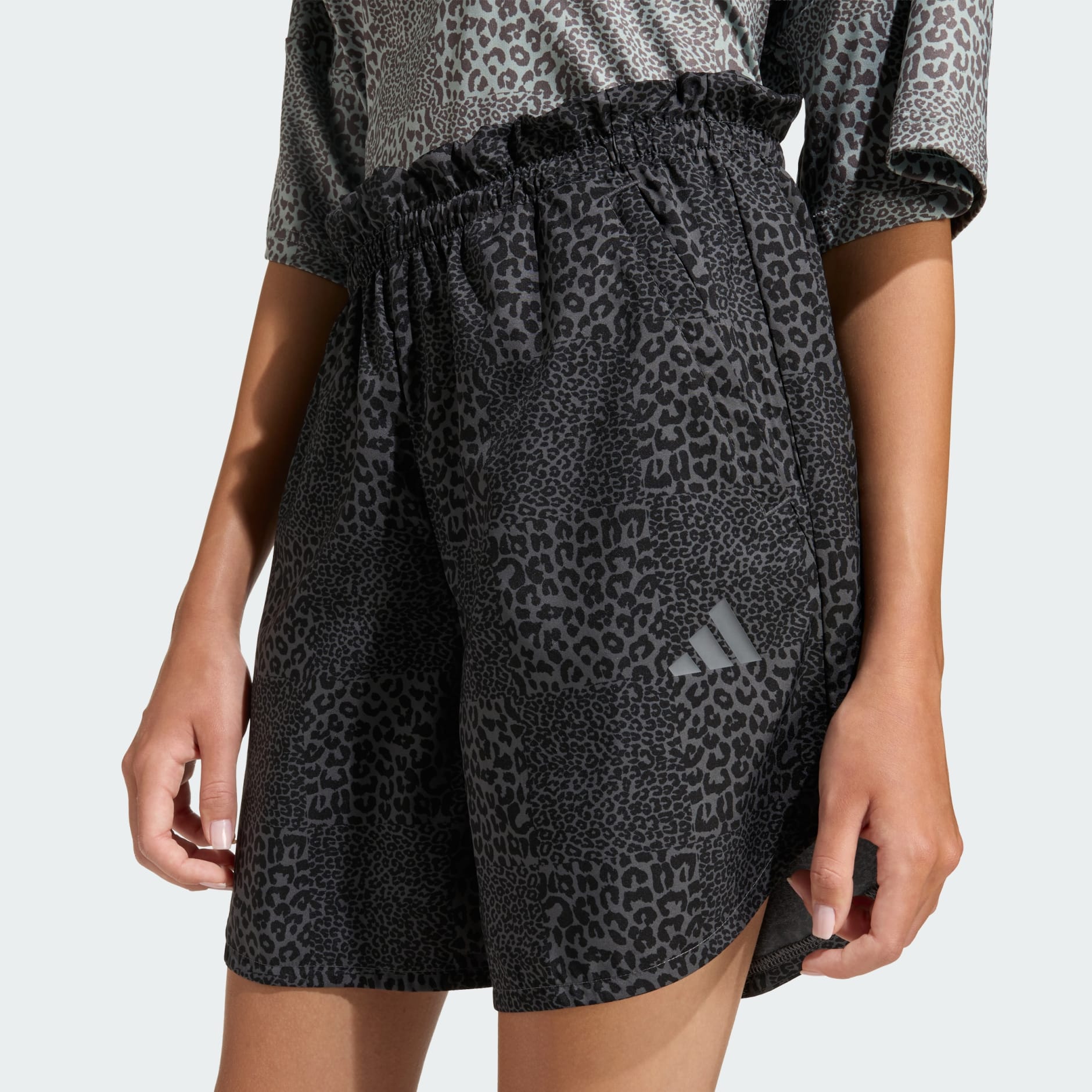 PANTALONI SCURȚI FUTURE ICONS CU IMPRIMEU INTEGRAL