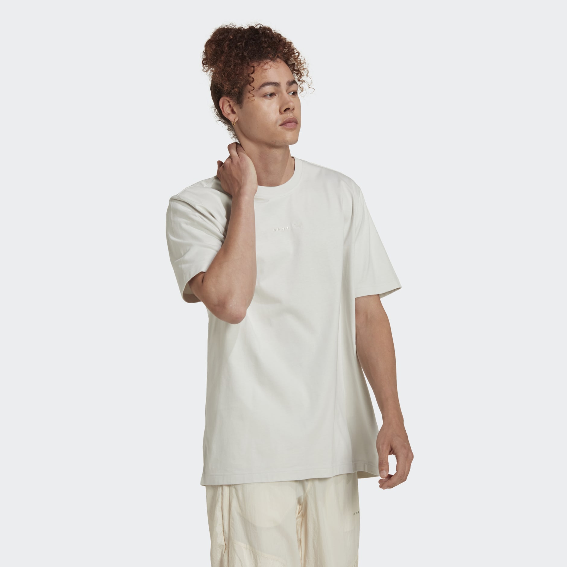 Reveal Essentials Tee