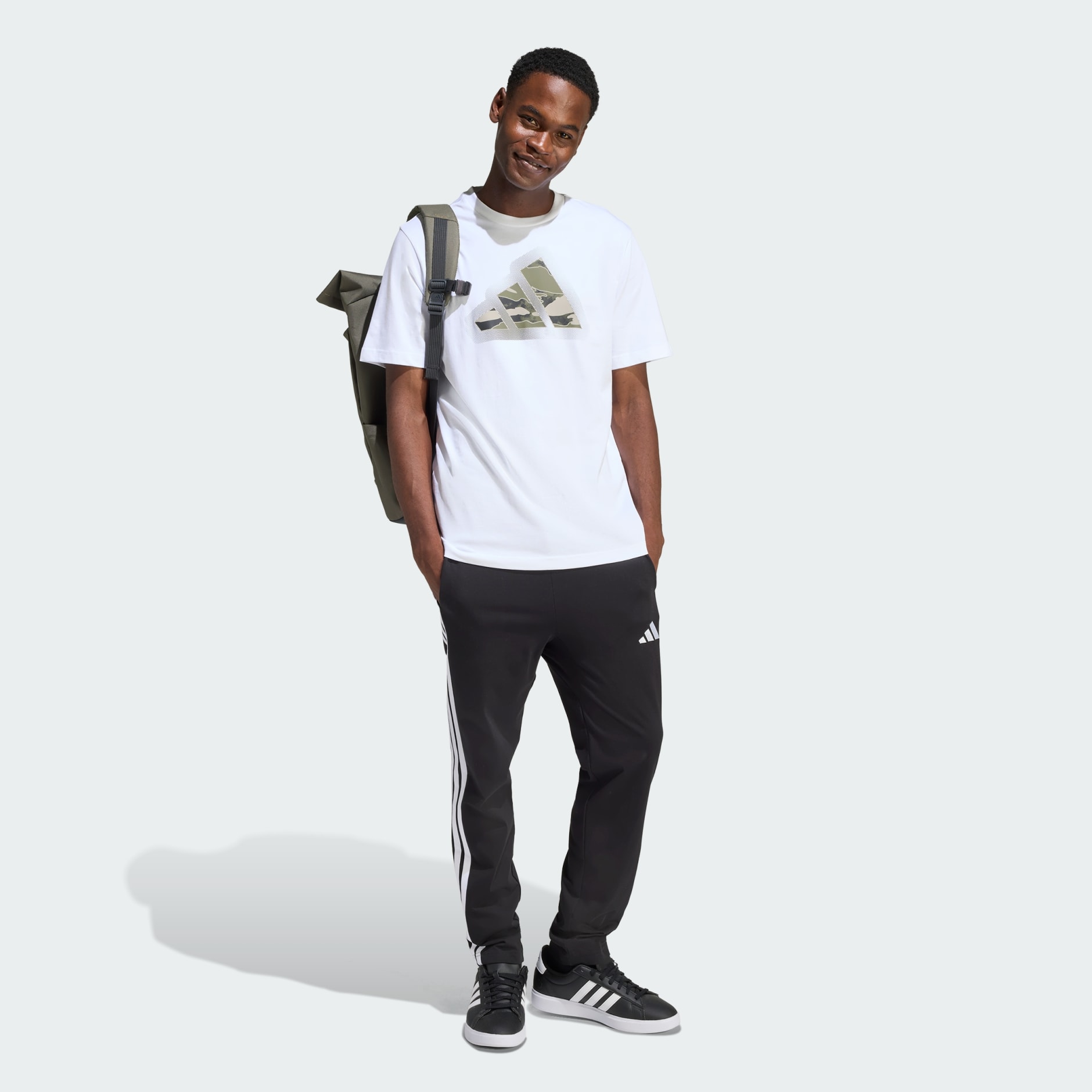 CAMO MODERN LOGO GRAPHIC T-SHIRT