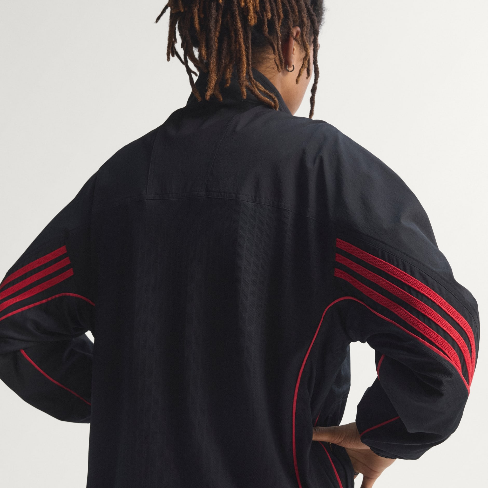 BLUZĂ DE TRENING LEJERĂ 98