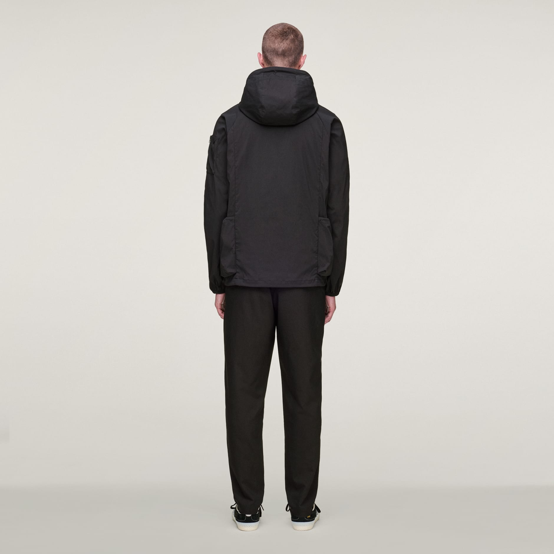 JACHETĂ NEWCASTLE SPZL F.C.