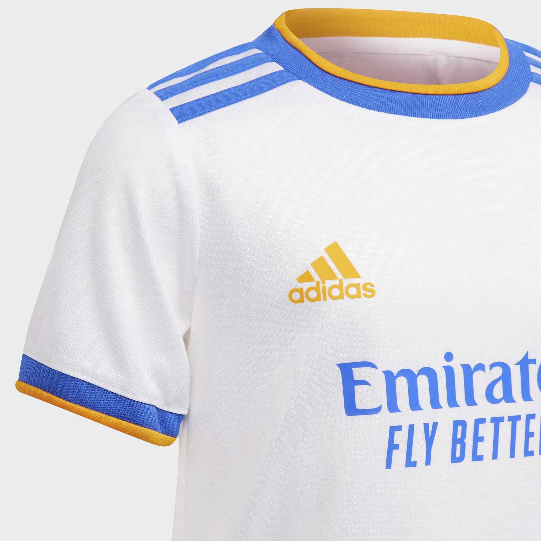 Real Madrid 21/22 Home Mini Kit