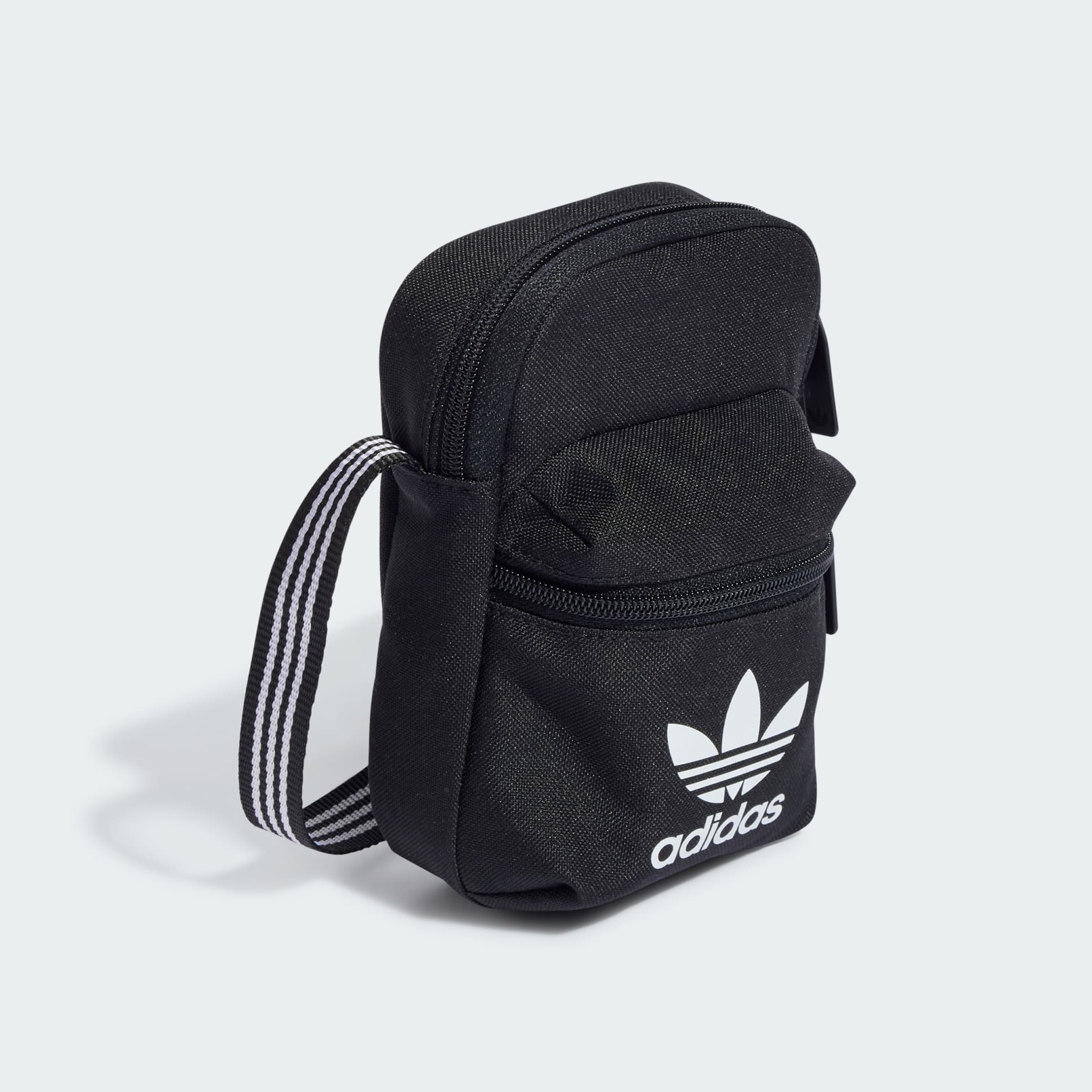 Adidas originals festival discount trefoil crossbody bag