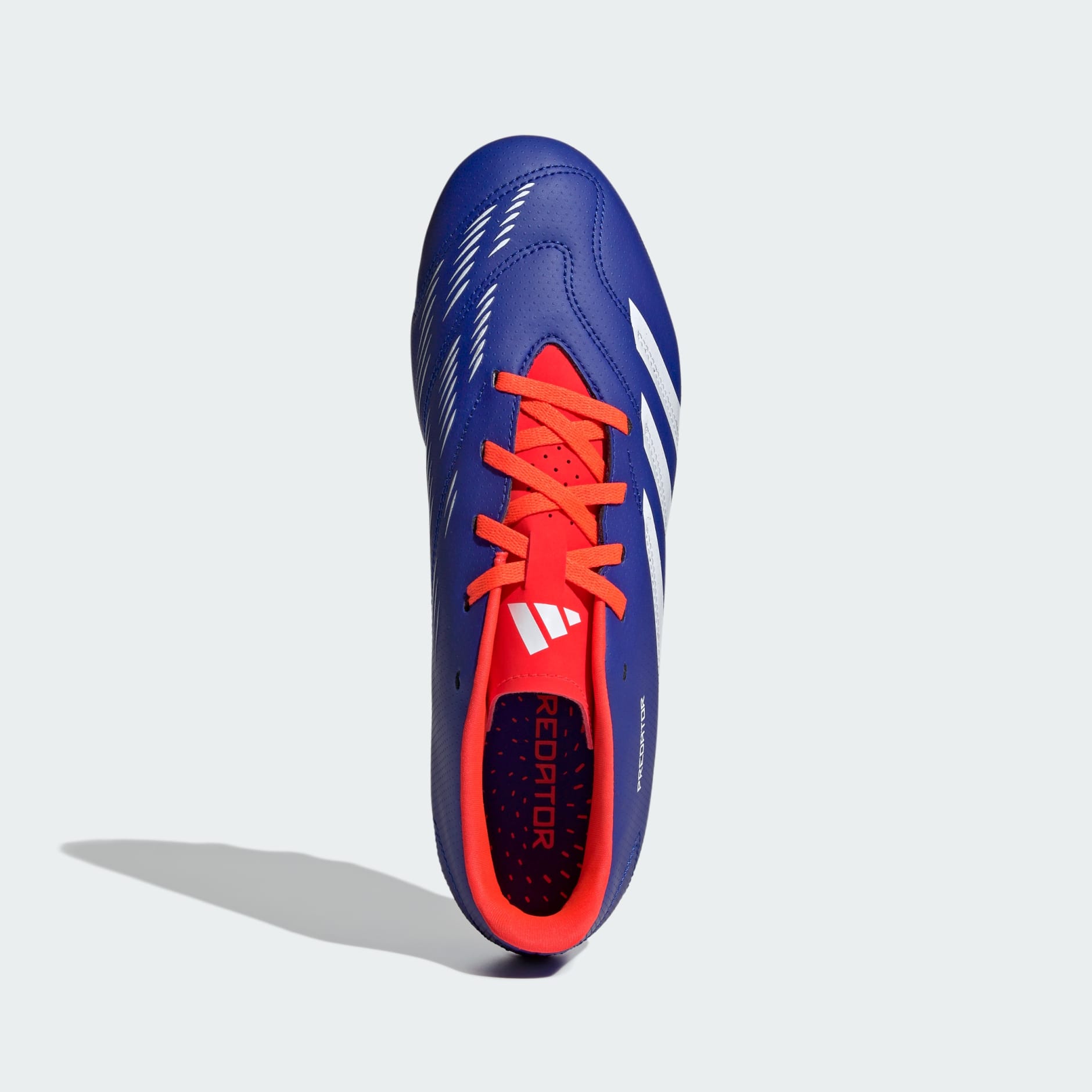 Guayos Predator Club Flexible Ground
