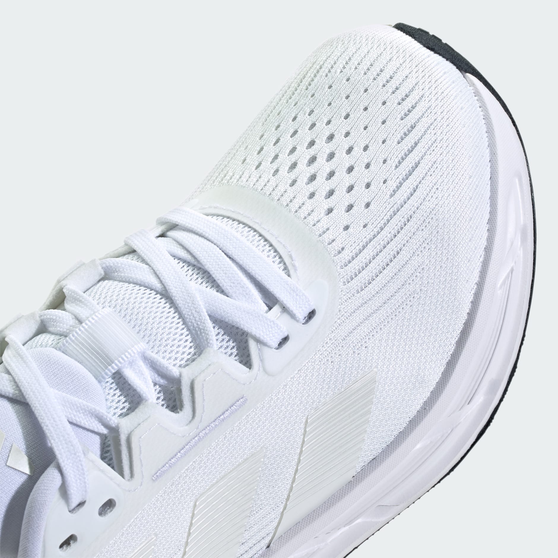 Questar 3 Running Shoes