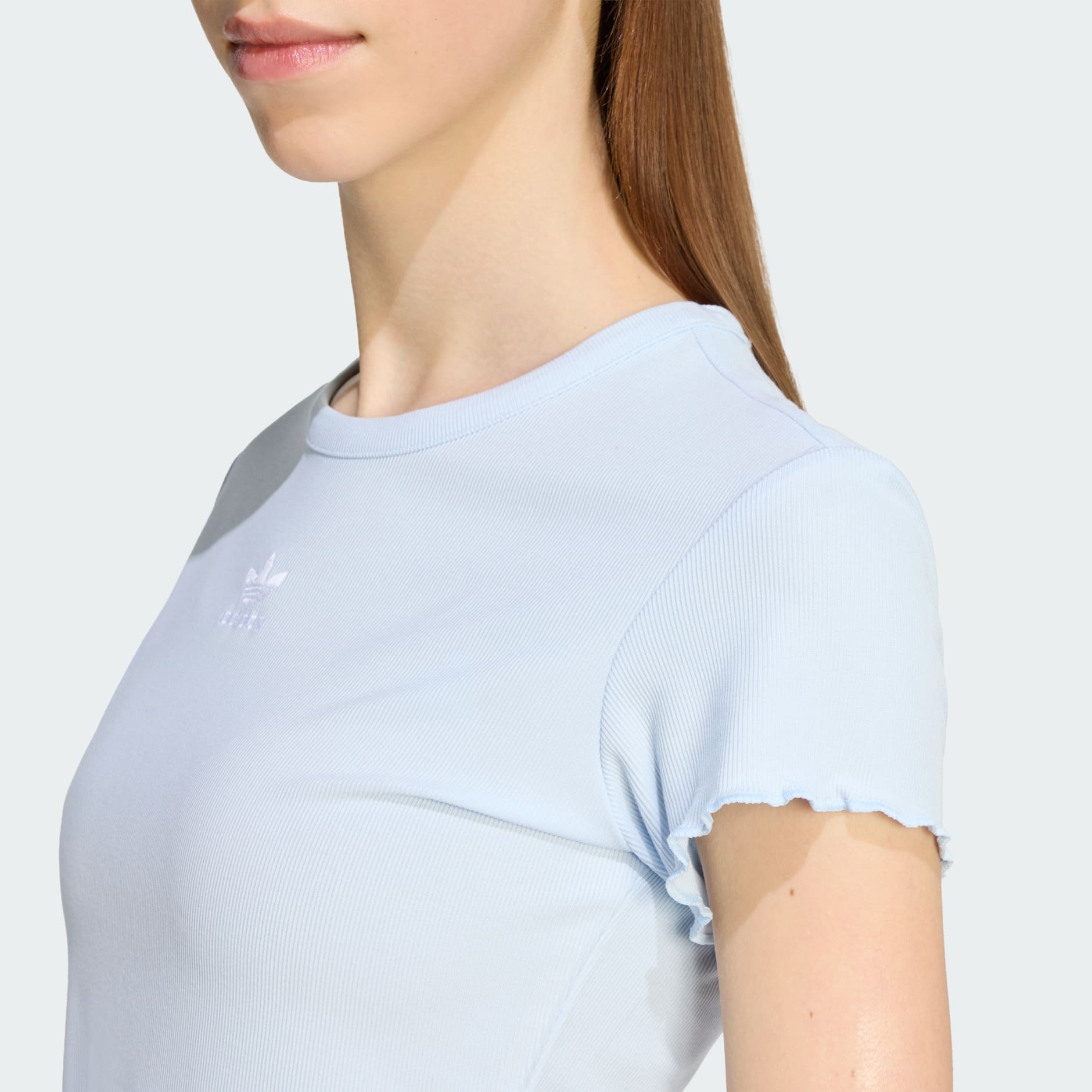 ESSENTIALS SCALLOPED EDGE BABY TEE