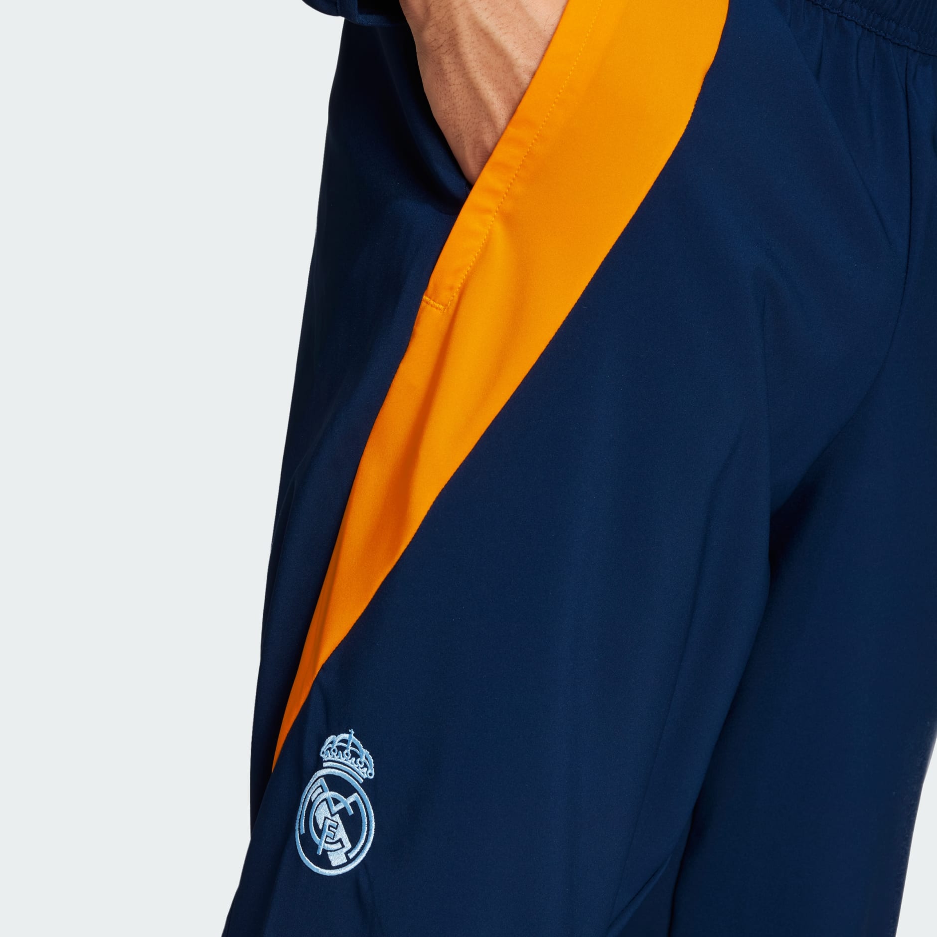 Pantaloni de prezentare Real Madrid Tiro 24 Competition