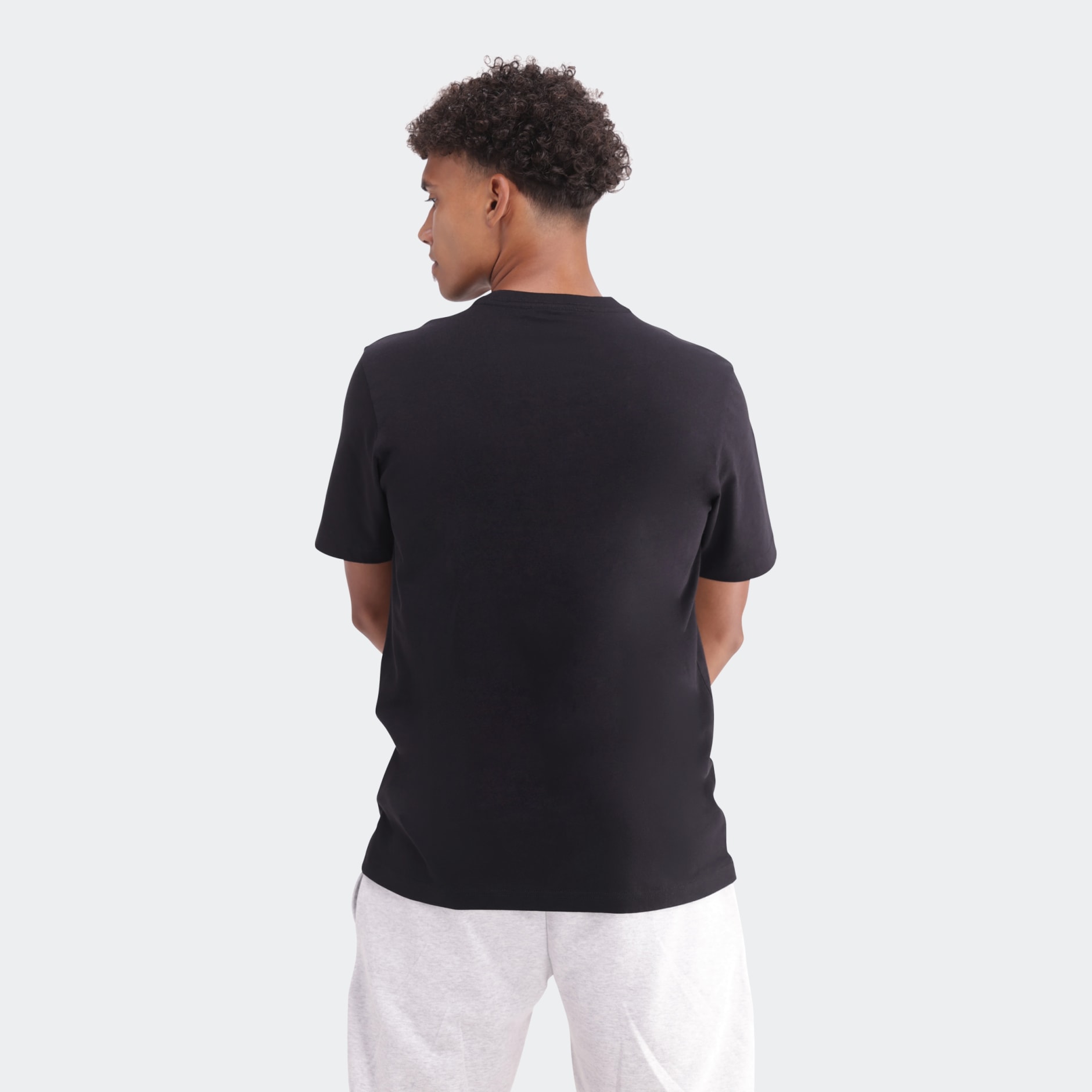 Essentials Small Logo Single Jersey T-Shirt