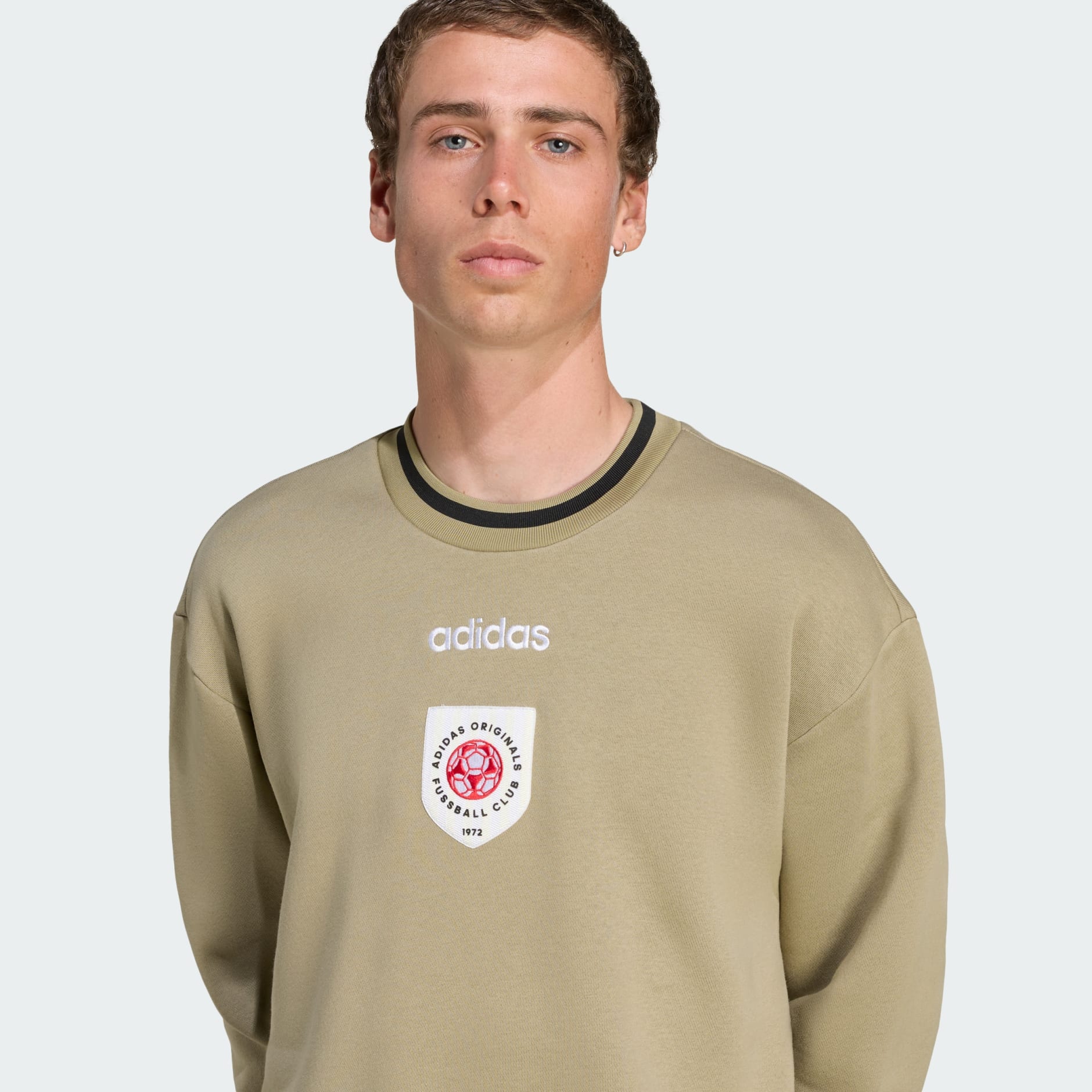 Hanorac cu guler rotund și siglă