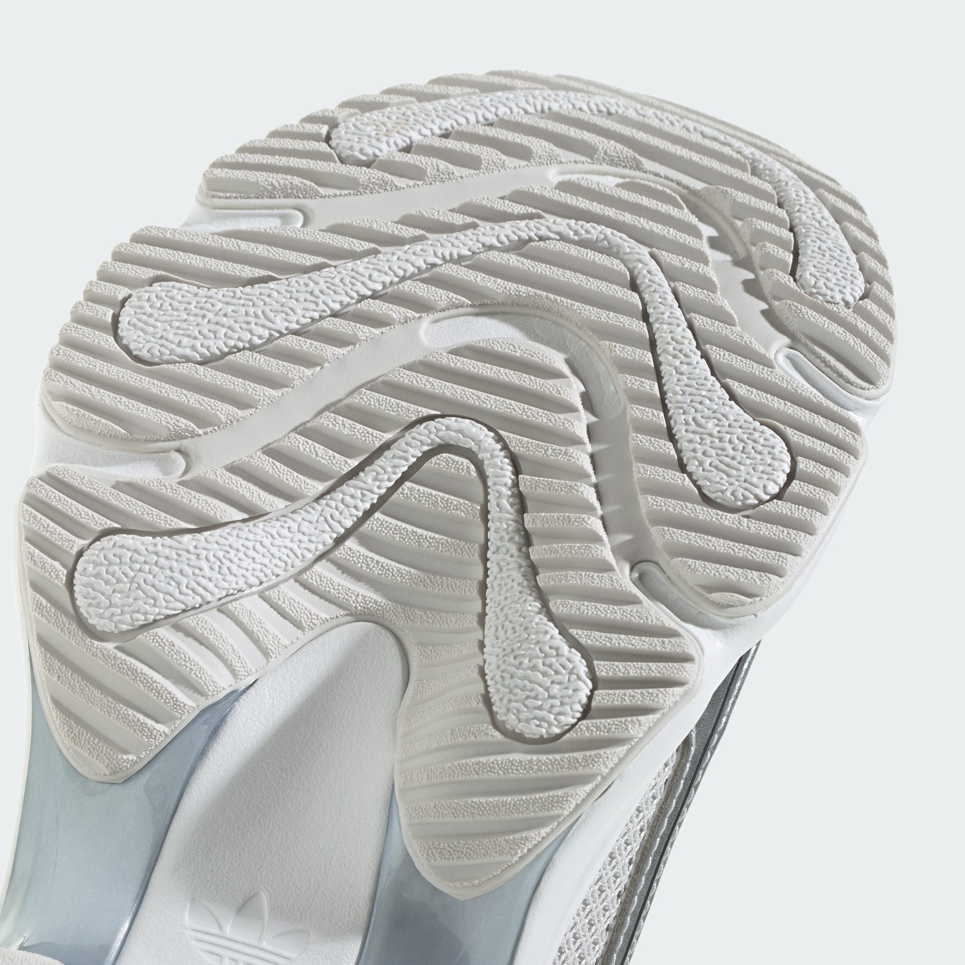 靴 OZVENUZ /OZVENUZ Shoes /adidas Originals Adidas Originals Presents Ozvenuz, A Chunky Anti-Samba Design