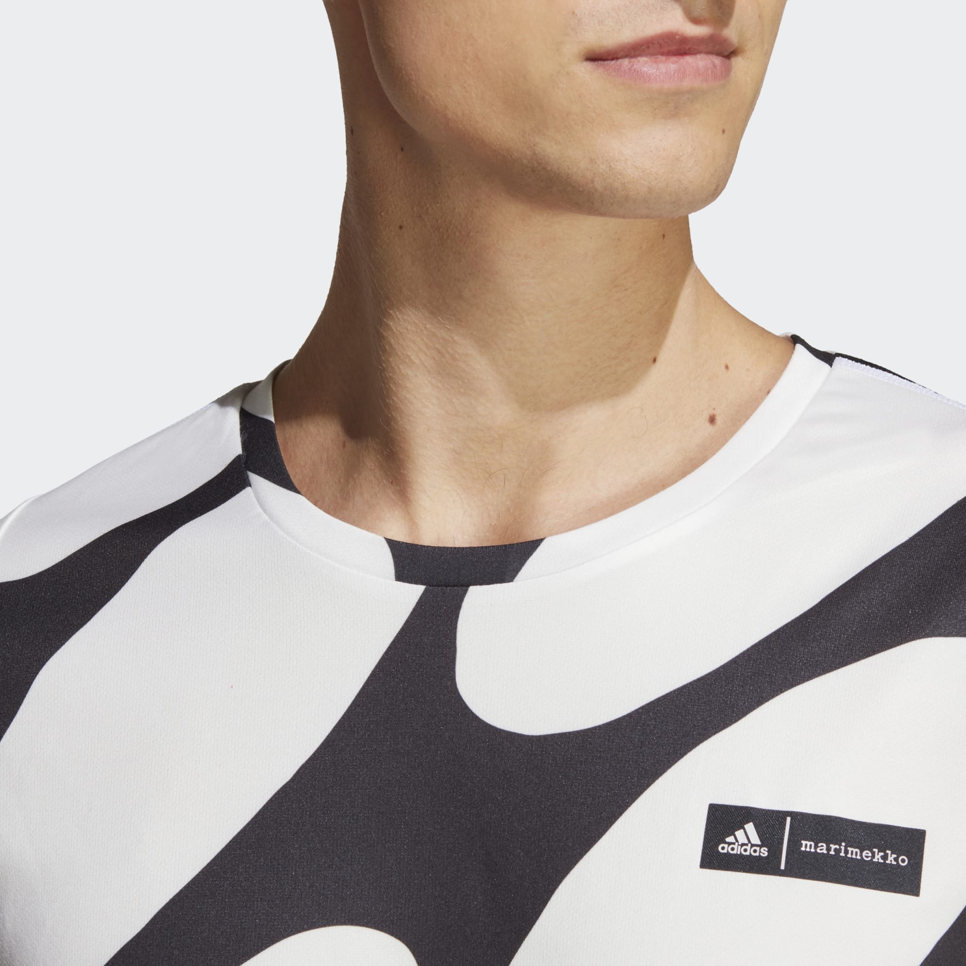 cerca Saturar Distribución Men's Clothing - adidas x Marimekko Run Icons 3-Stripes Tee - White | adidas  Saudi Arabia