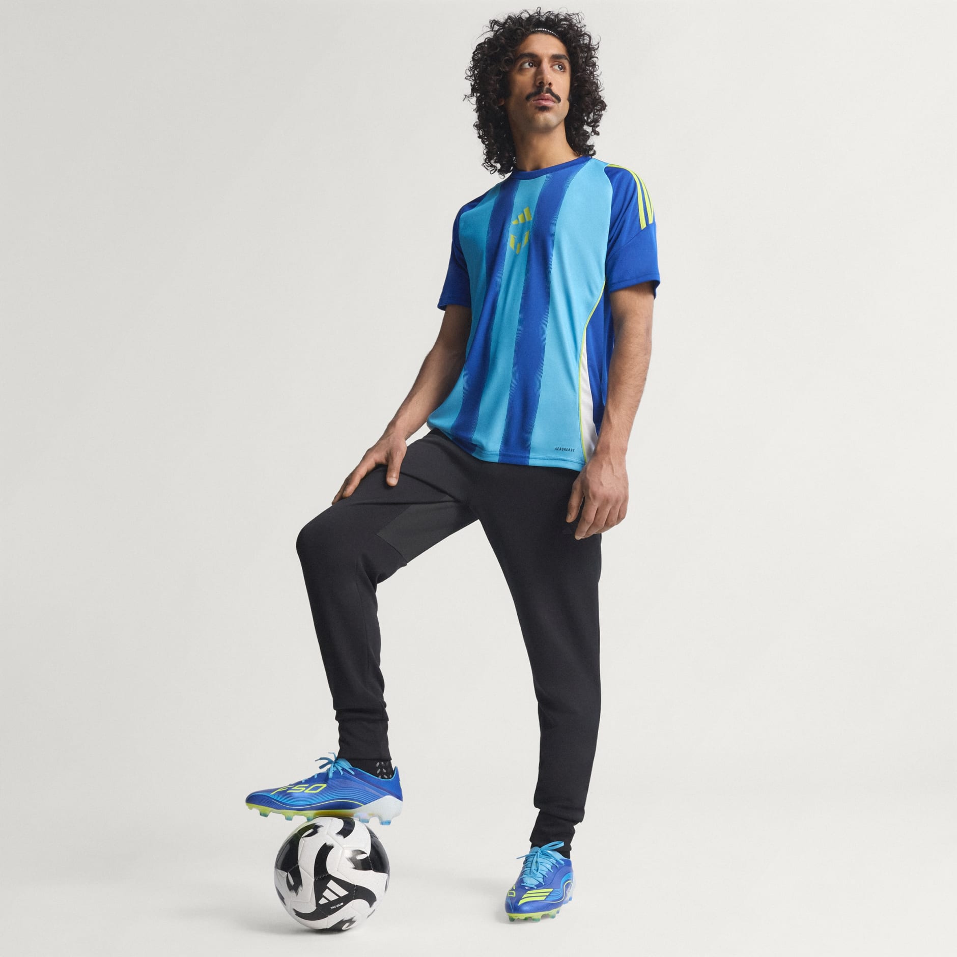 Chaussure F50 Messi Elite Terrain souple