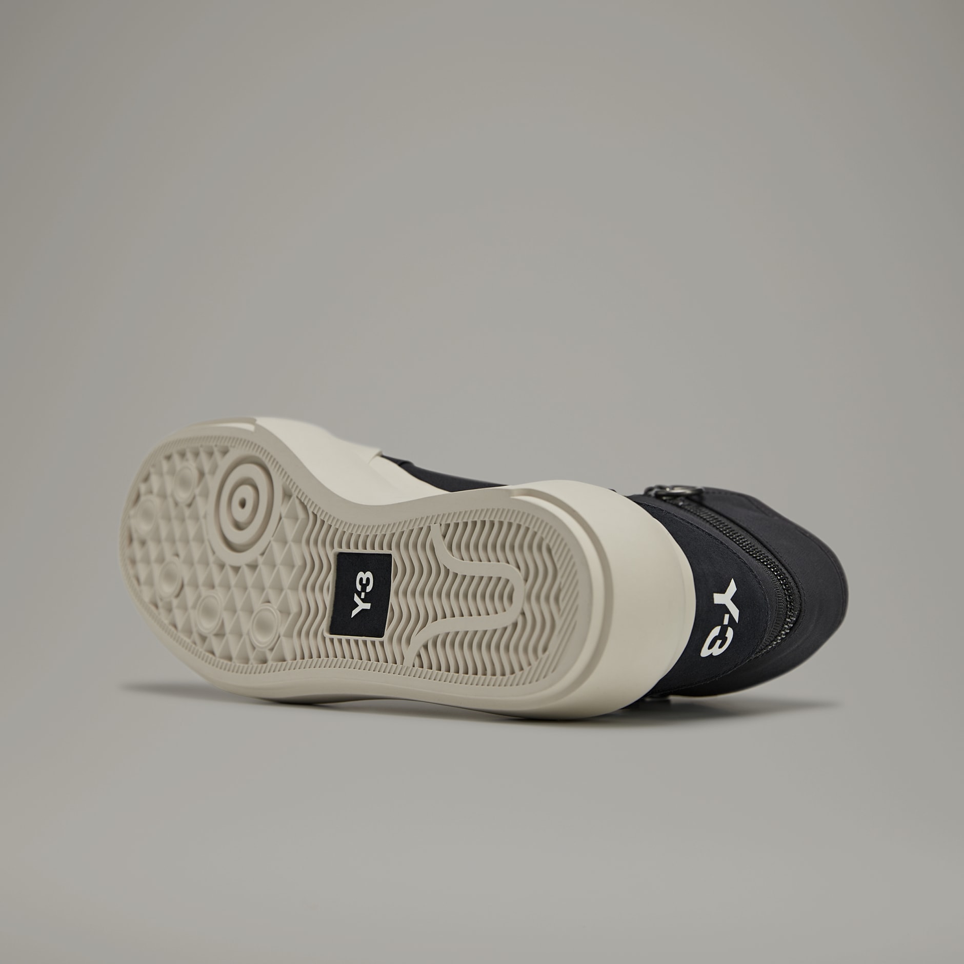 Y-3 Ajatu Court High Shoes