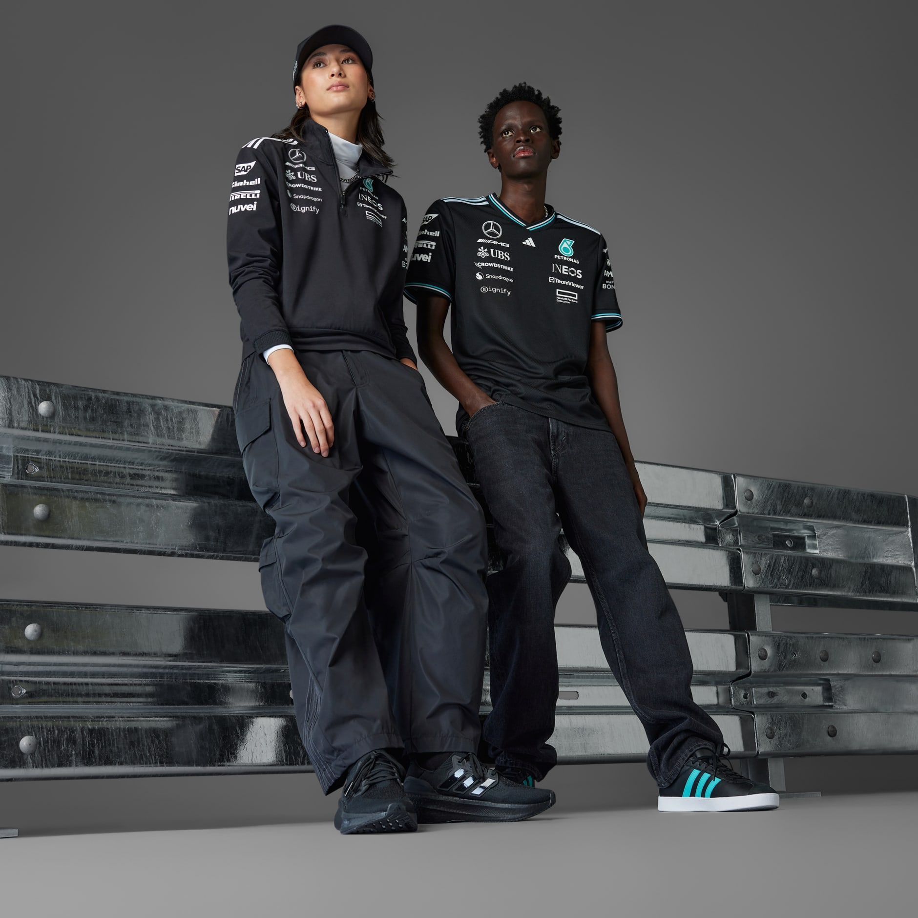 Clothing - MERCEDES - AMG PETRONAS FORMULA ONE TEAM DRIVER