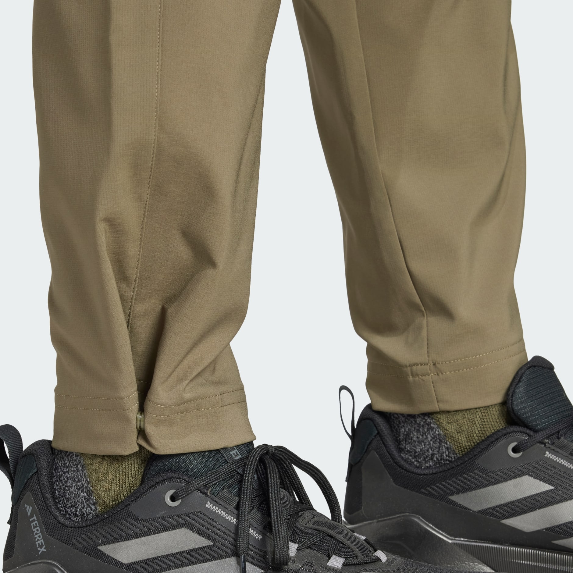 Pantaloni Terrex dintr-un mix de materiale