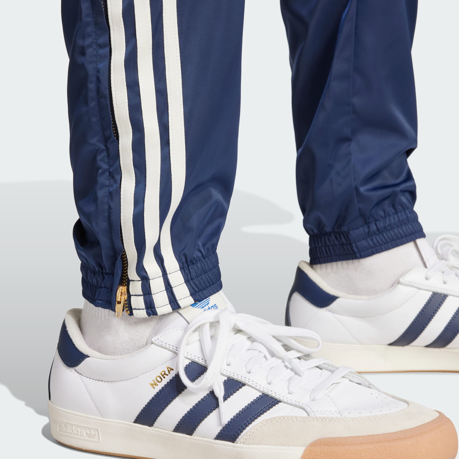 Adidas shoes for jogger pants hotsell