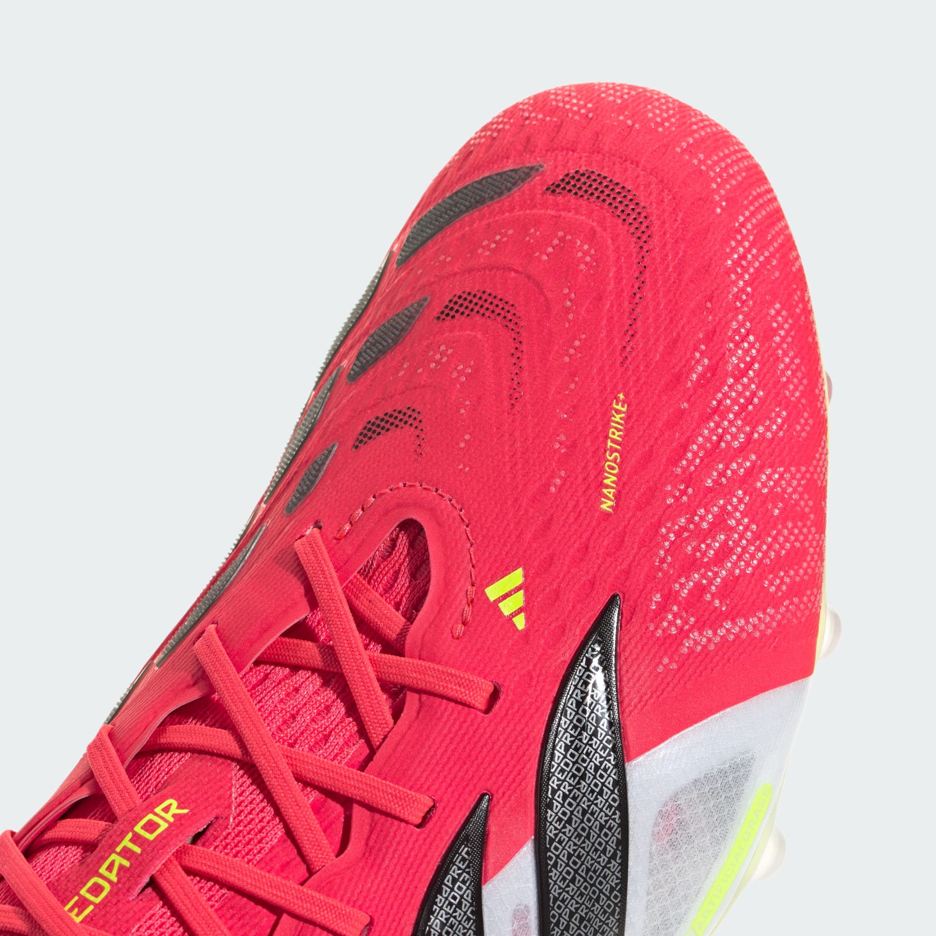 PREDATOR ELITE 人造場地足球球靴