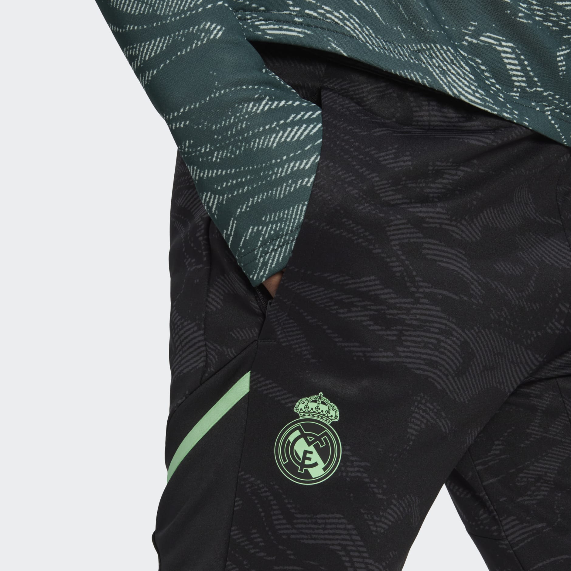 Real Madrid Condivo 22 Training Pants