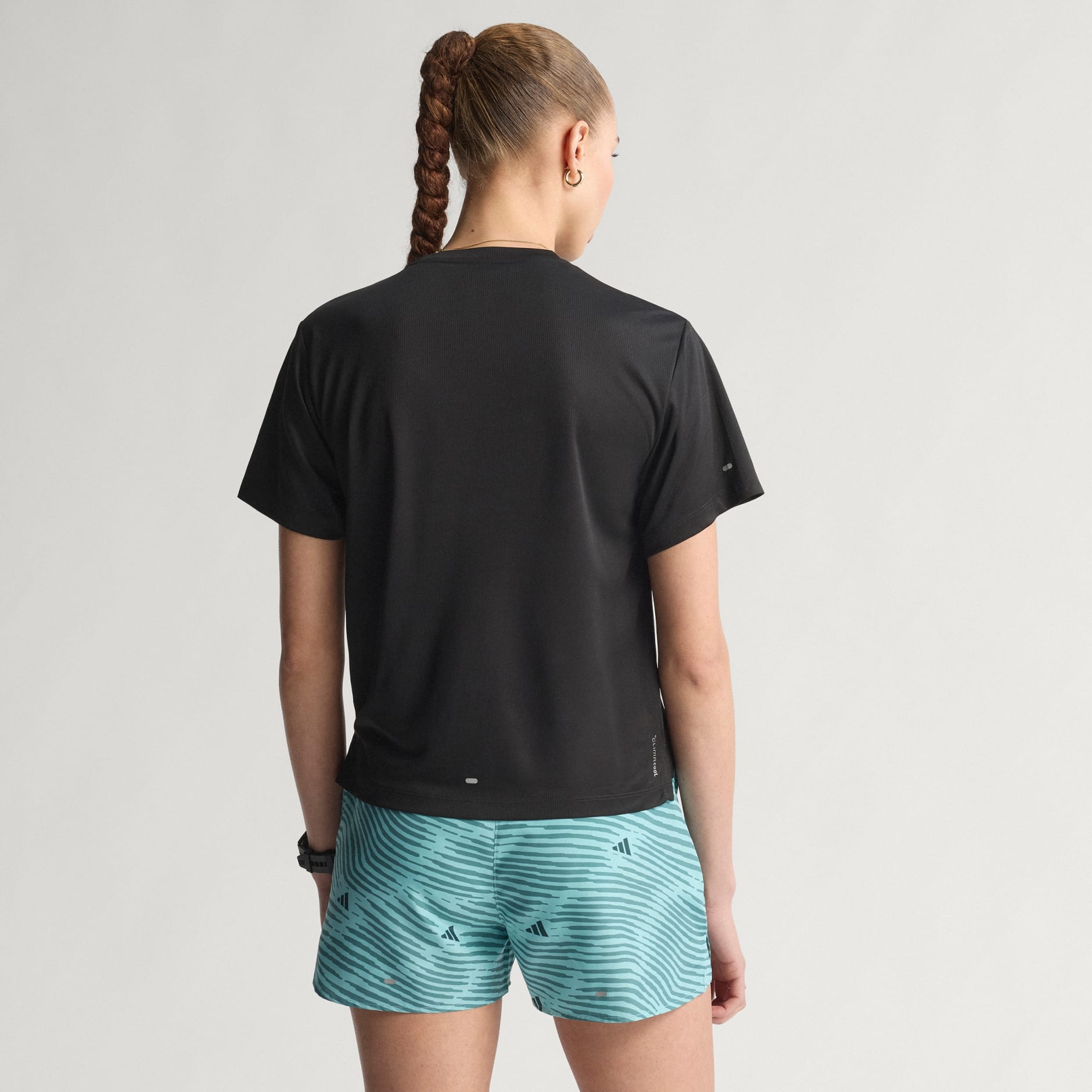 تي شيرت Adi365 Running Essentials Brand Love Tee